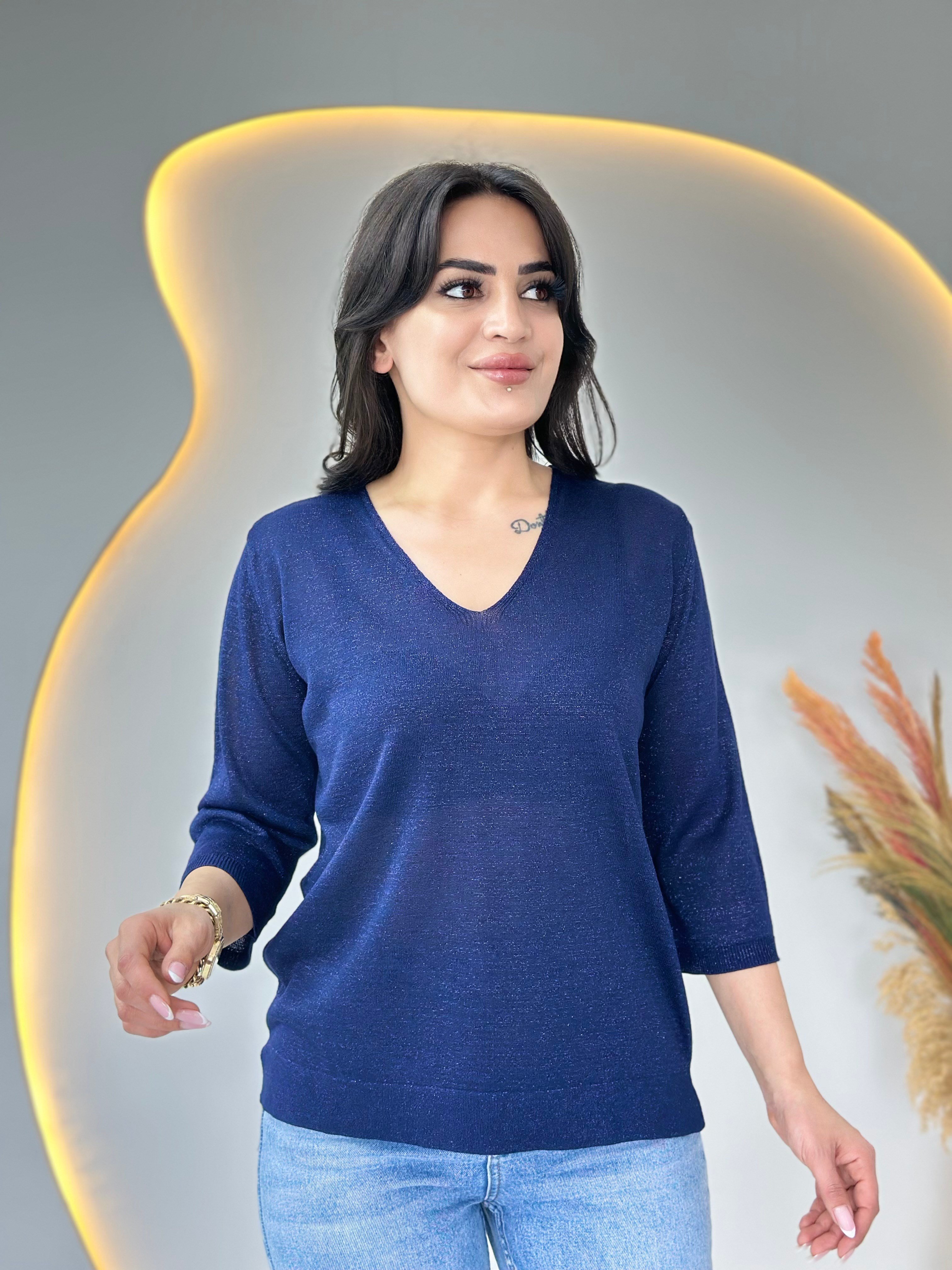 Suzy Lacivert V Yaka Sim İşlemeli Merserize Bluz D116