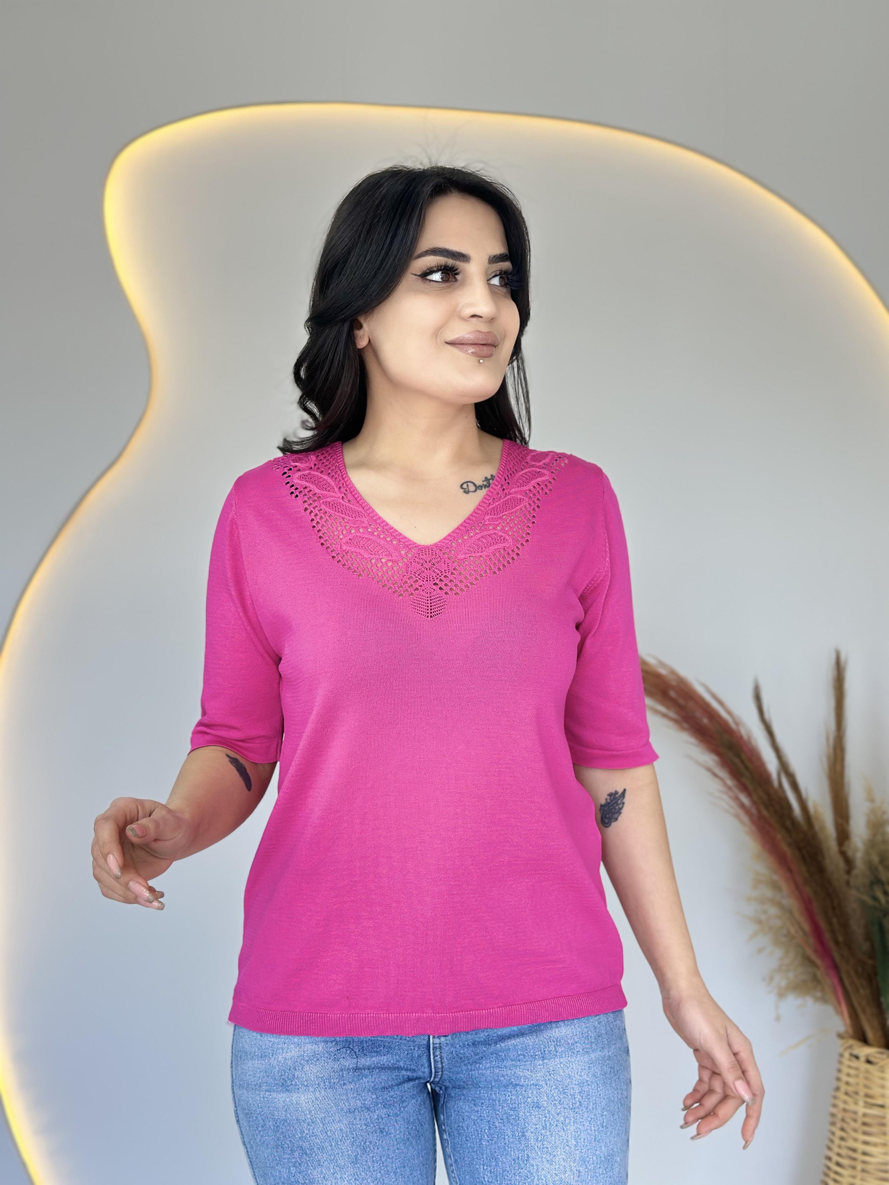 Alba Pembe V Yaka Ve Sırt Ajur Detaylı Yarım Kol Tshirt Bluz D039