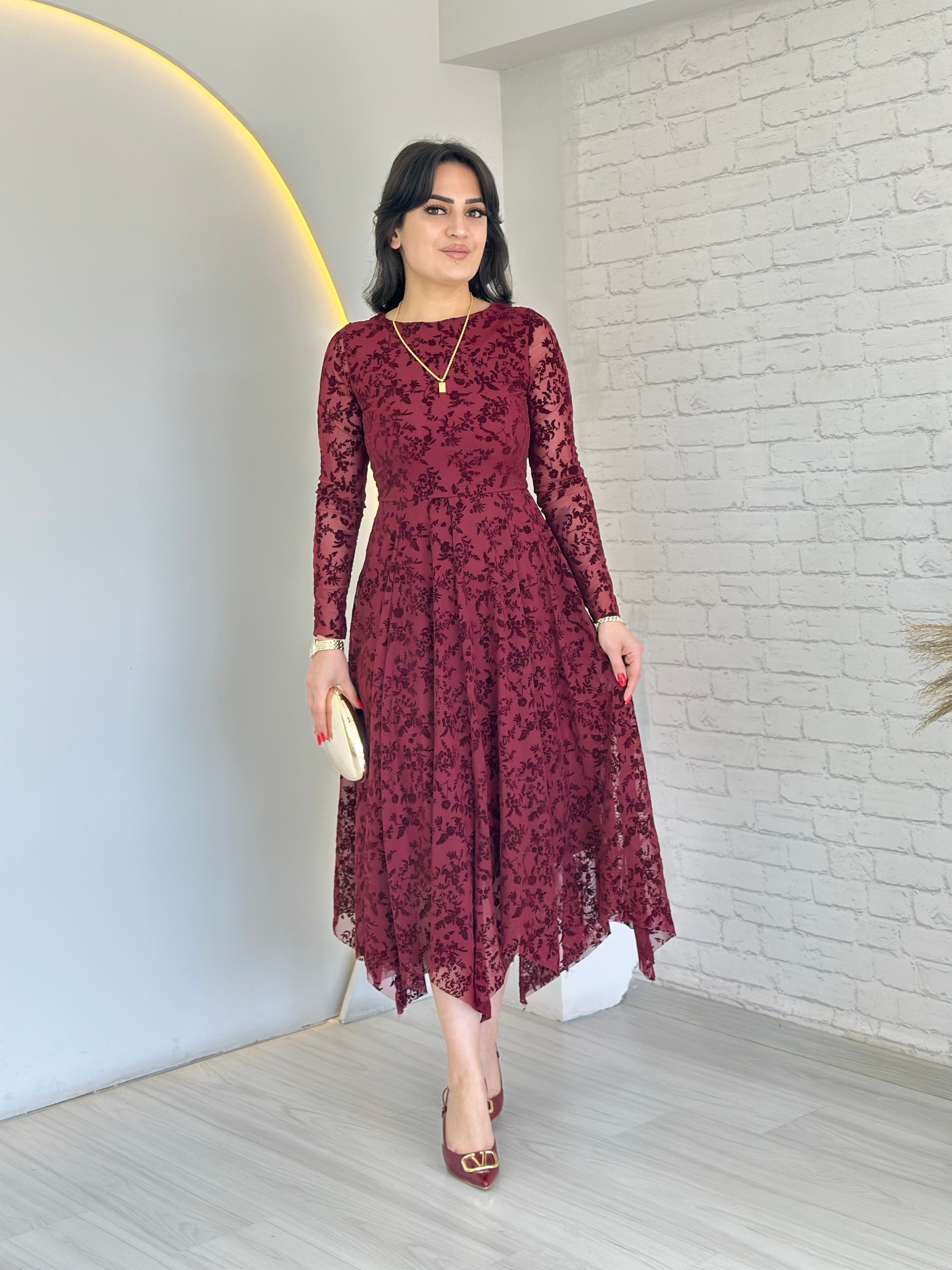 Algi Bordo Kadife Çiçek İşlemeli Asimetrik Midi Boy Elbise D080