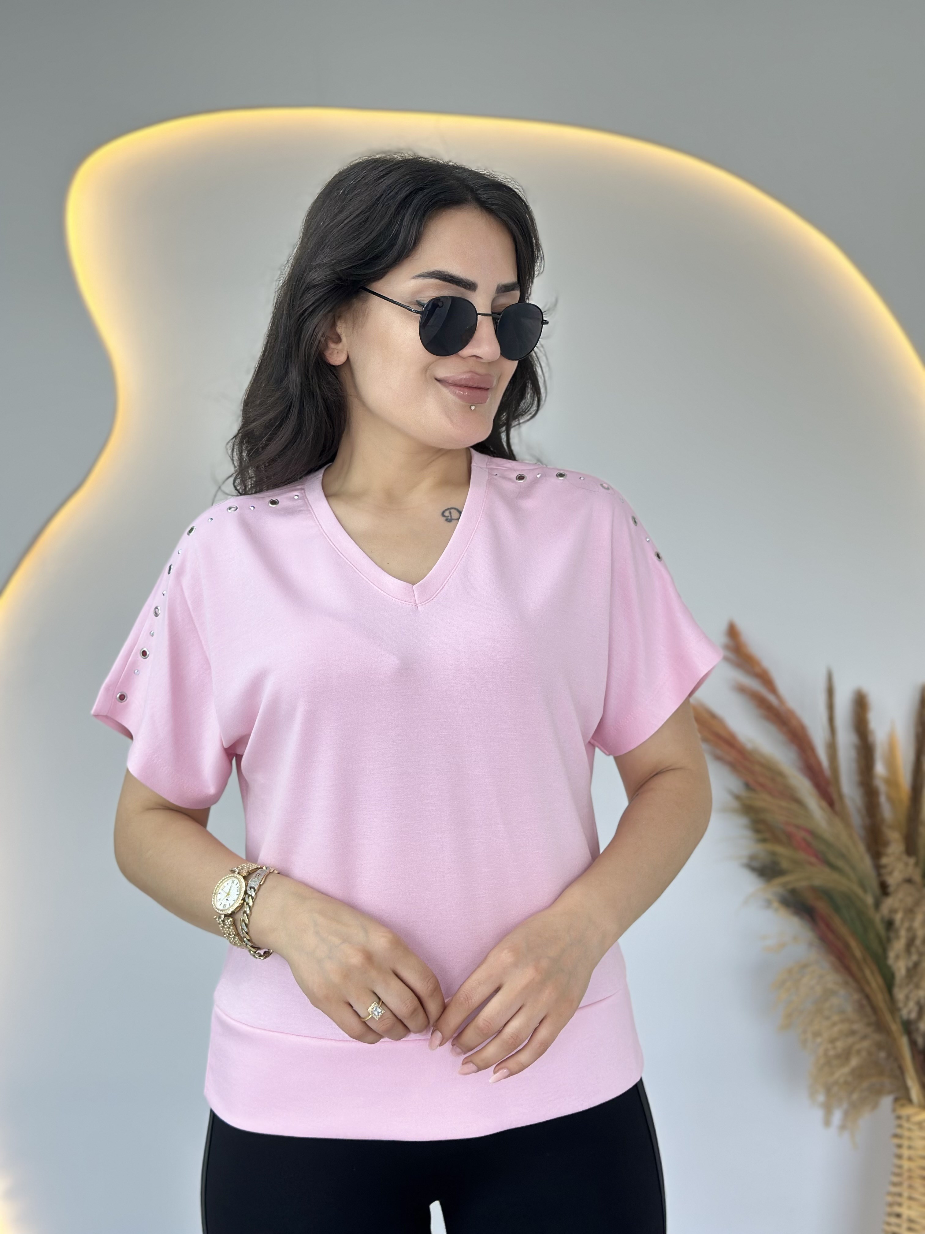 Benro Pudra Pembe V Yaka Düşük Omuz Kuş Gözü Detaylı Bluz D138