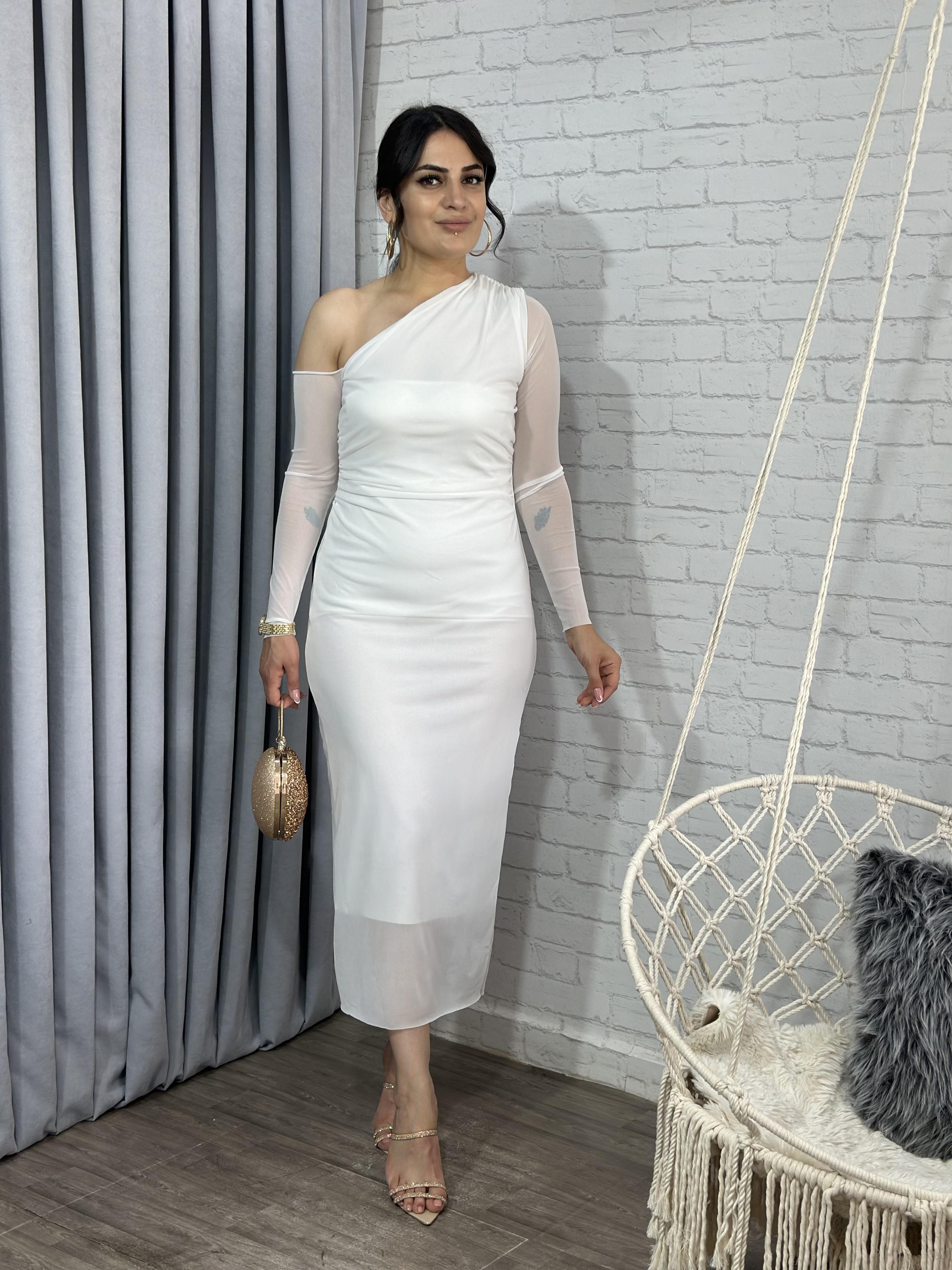 Beyaz Astarlı Omuz Dekolteli Elbise