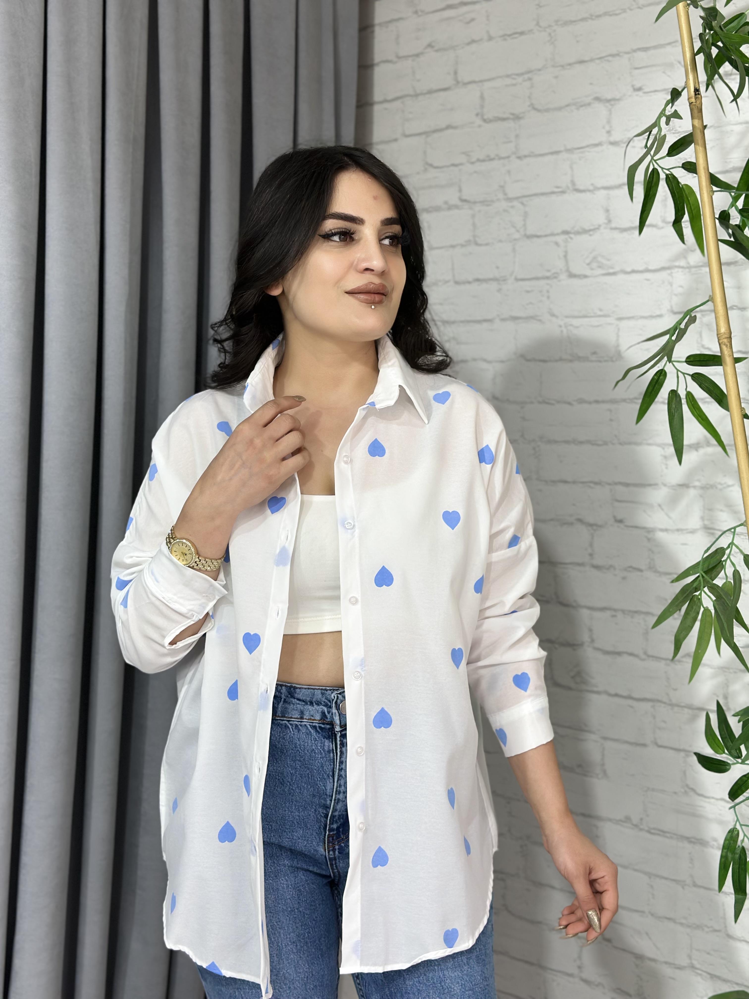 Beyaz Mavi Kalp Nakışlı Poplin Gömlek A101