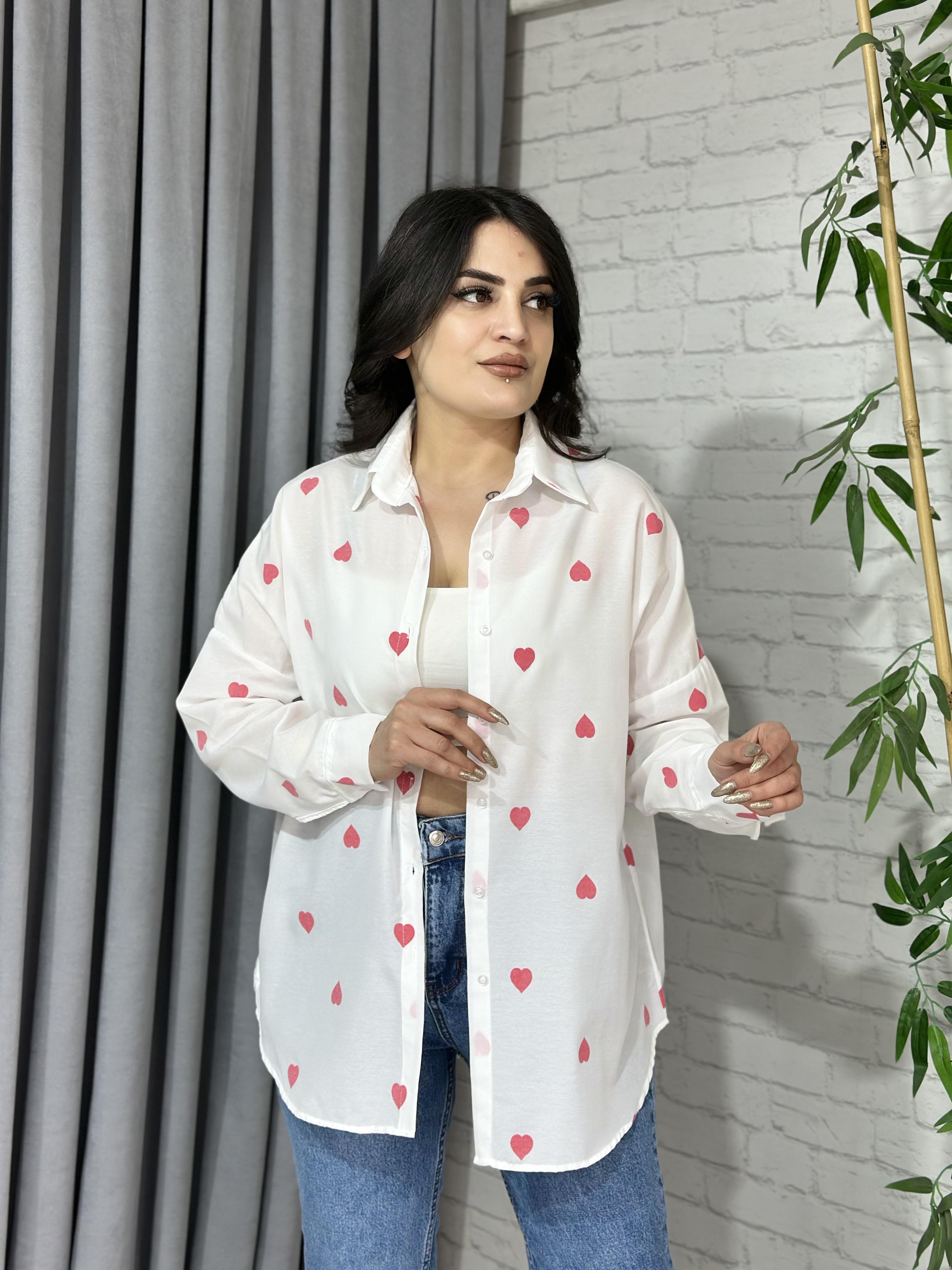 Beyaz Pembe  Kalp Nakışlı Poplin Gömlek A104