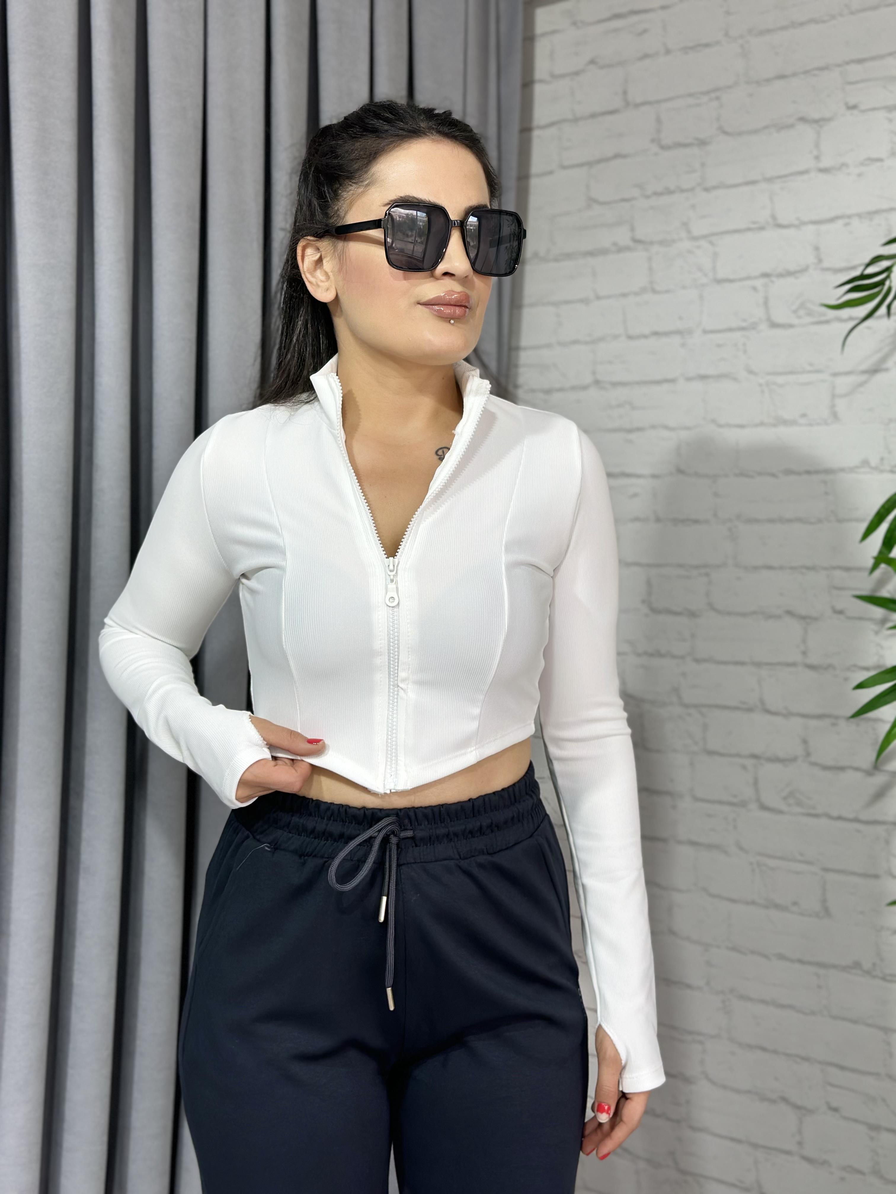 Beyaz Uzun Kol Fermuarlı Parmak Geçme Dik Yaka Crop Bluz