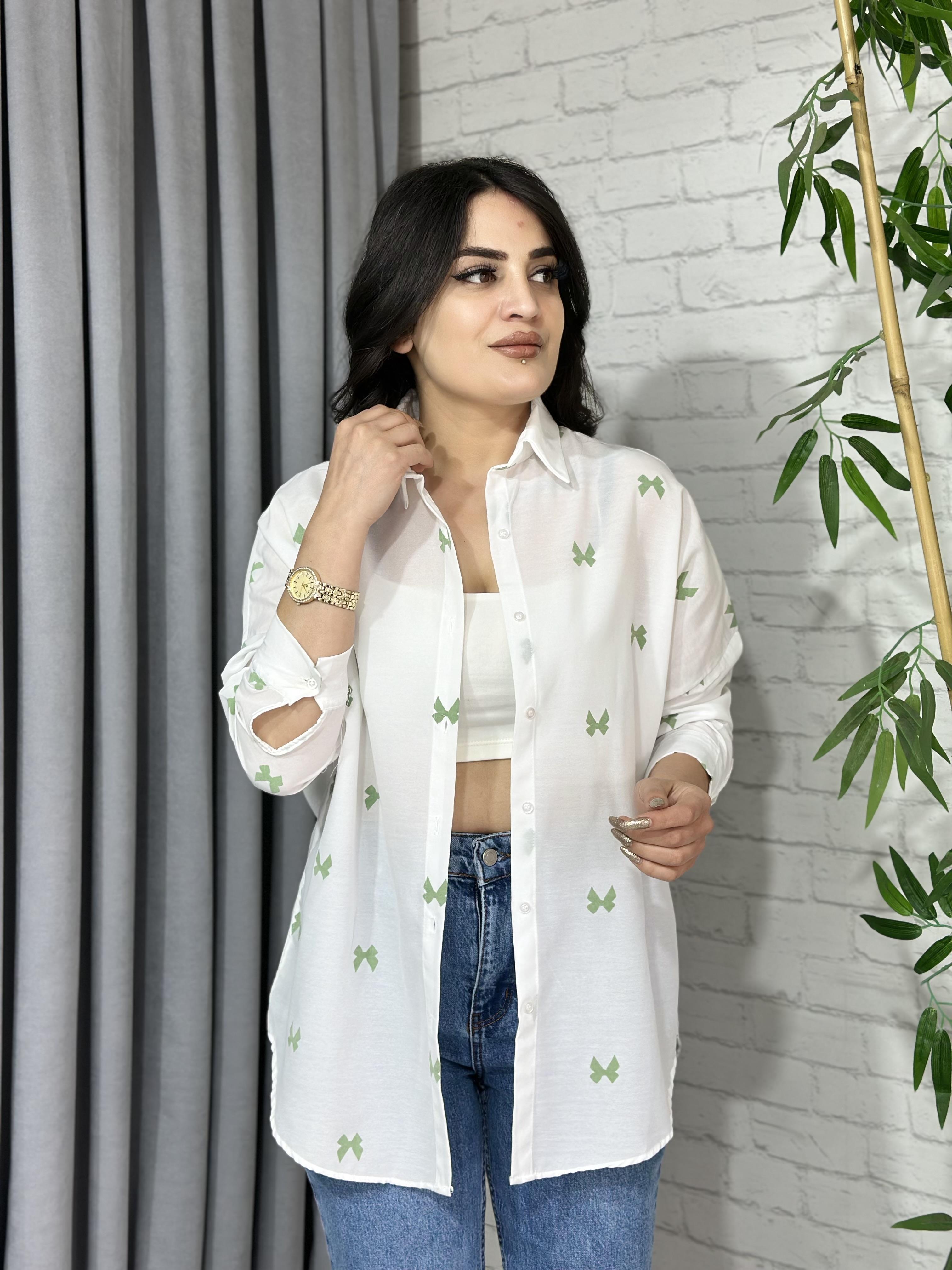 Beyaz Yeşil Fiyonk Nakışlı Poplin Gömlek A102