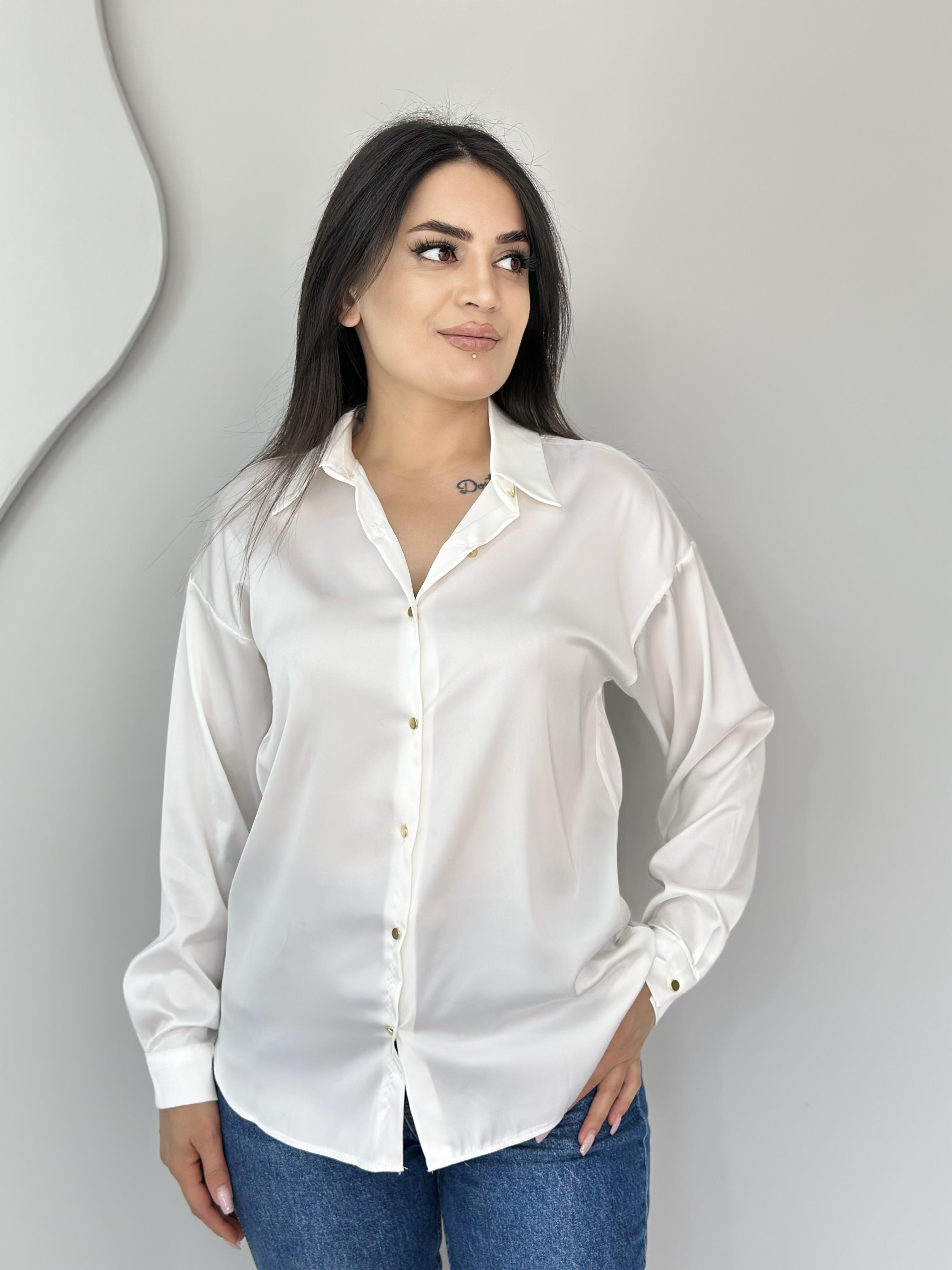 Bissa Beyaz Metal Düğmeli Dökümlü Saten Gömlek A033