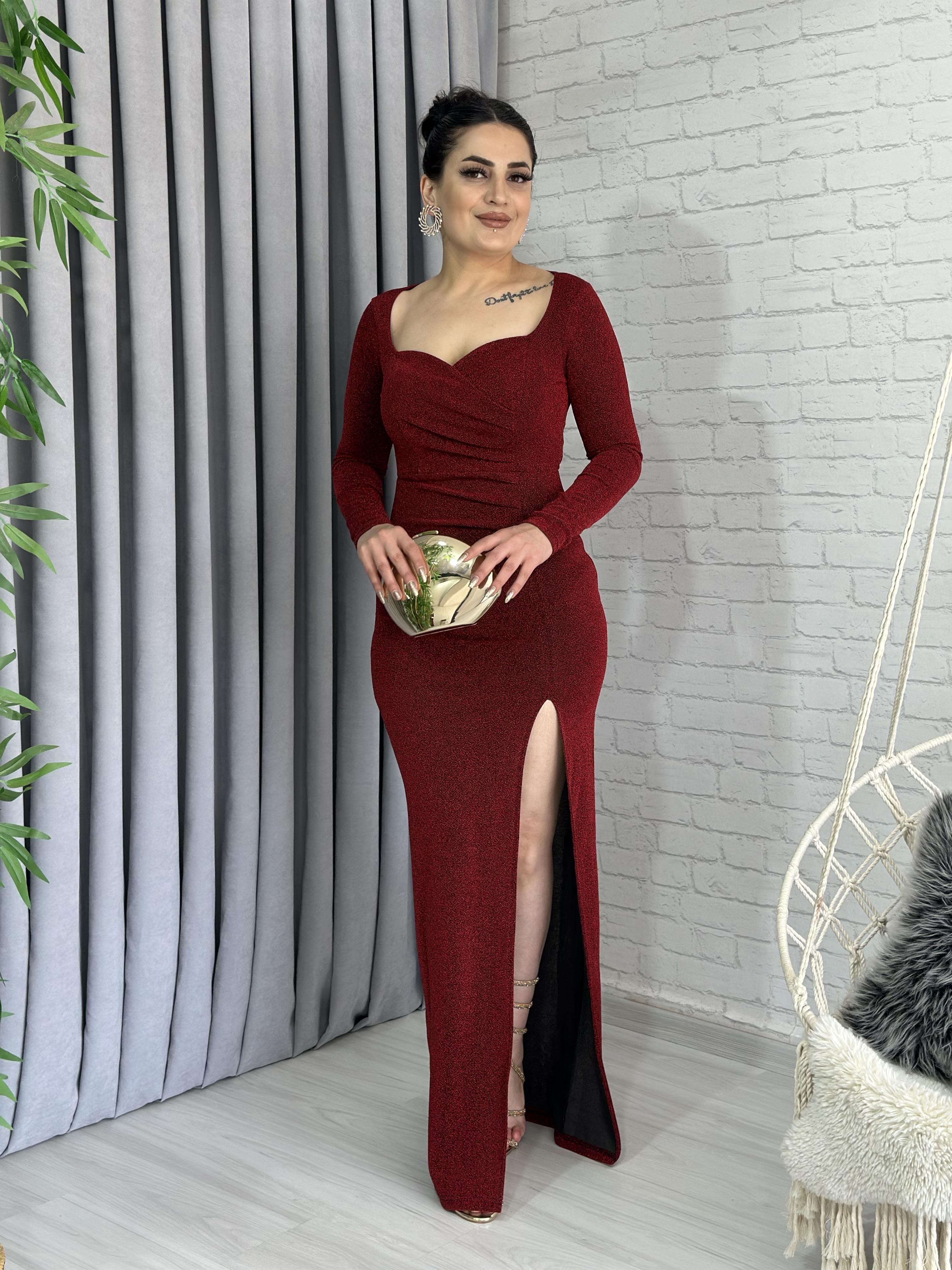 Bordo Kalp Yaka Yırtmaçlı Simli Abiye Elbise A031