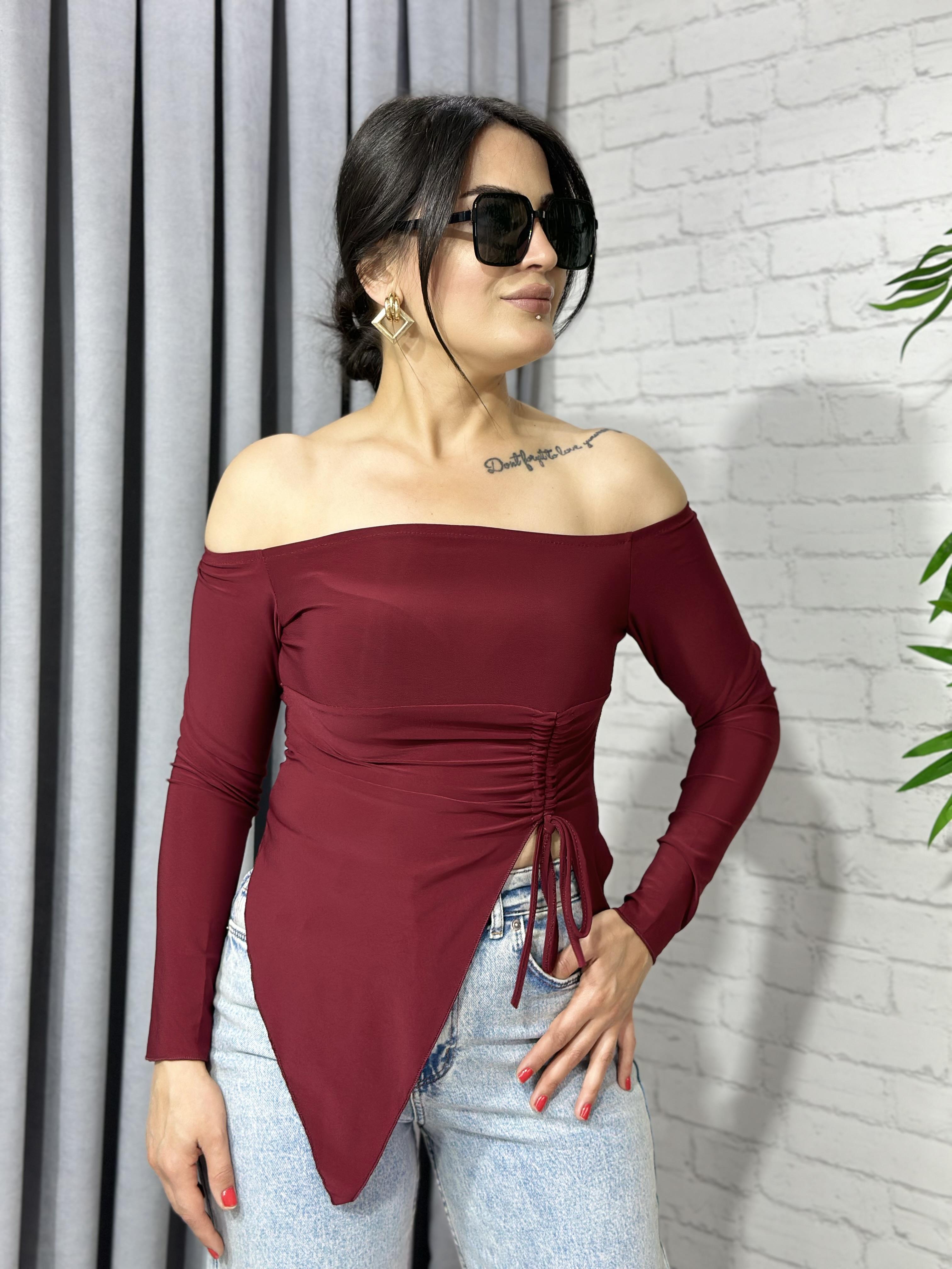 Bordo Sandy Kumaş Madonna Yaka Yandan Büzgülü Bluz