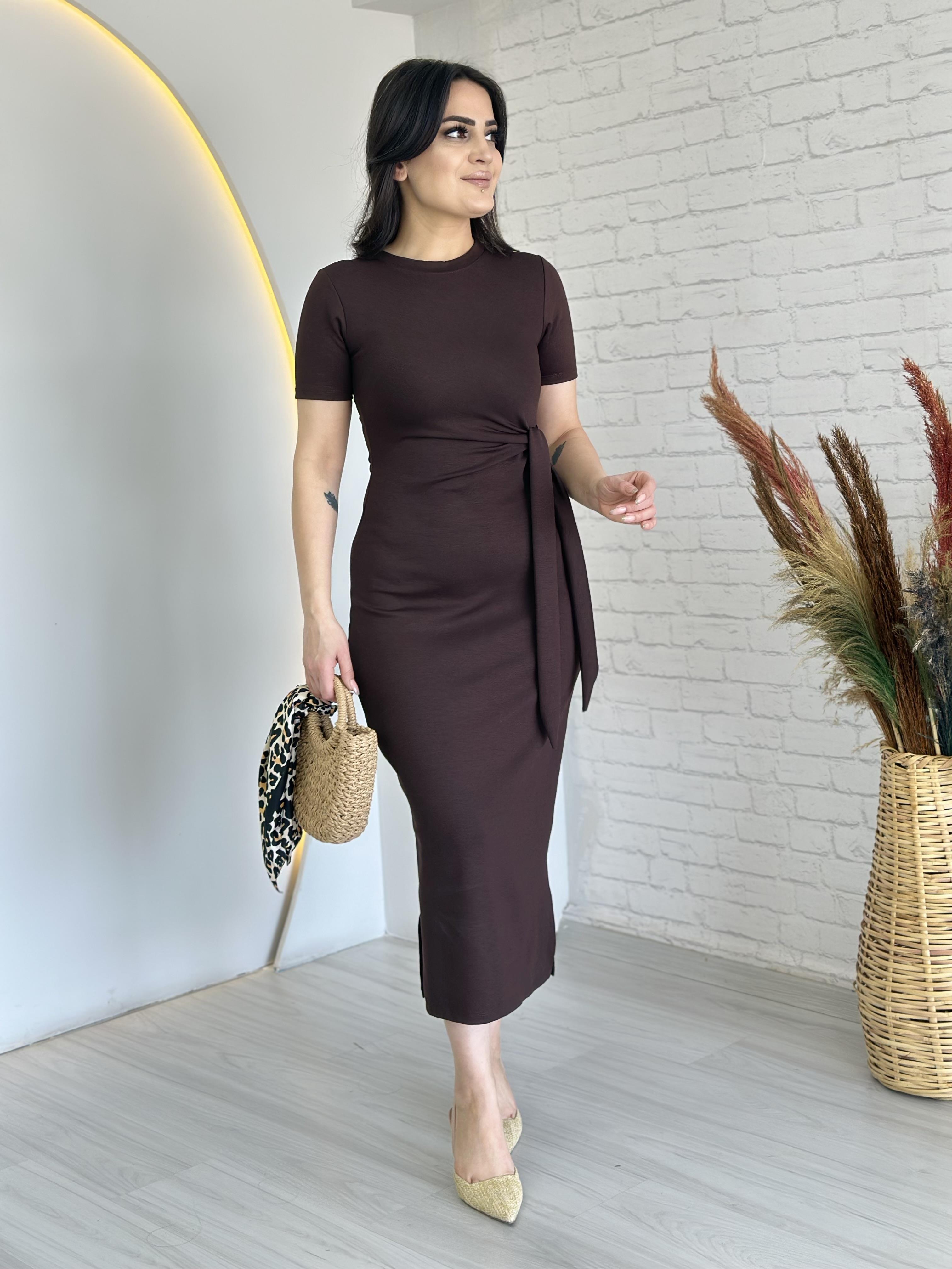 Duru Kahve Yandan Bağlamalı Detay Modal Yırtmaçlı Midi Boy Elbise D045