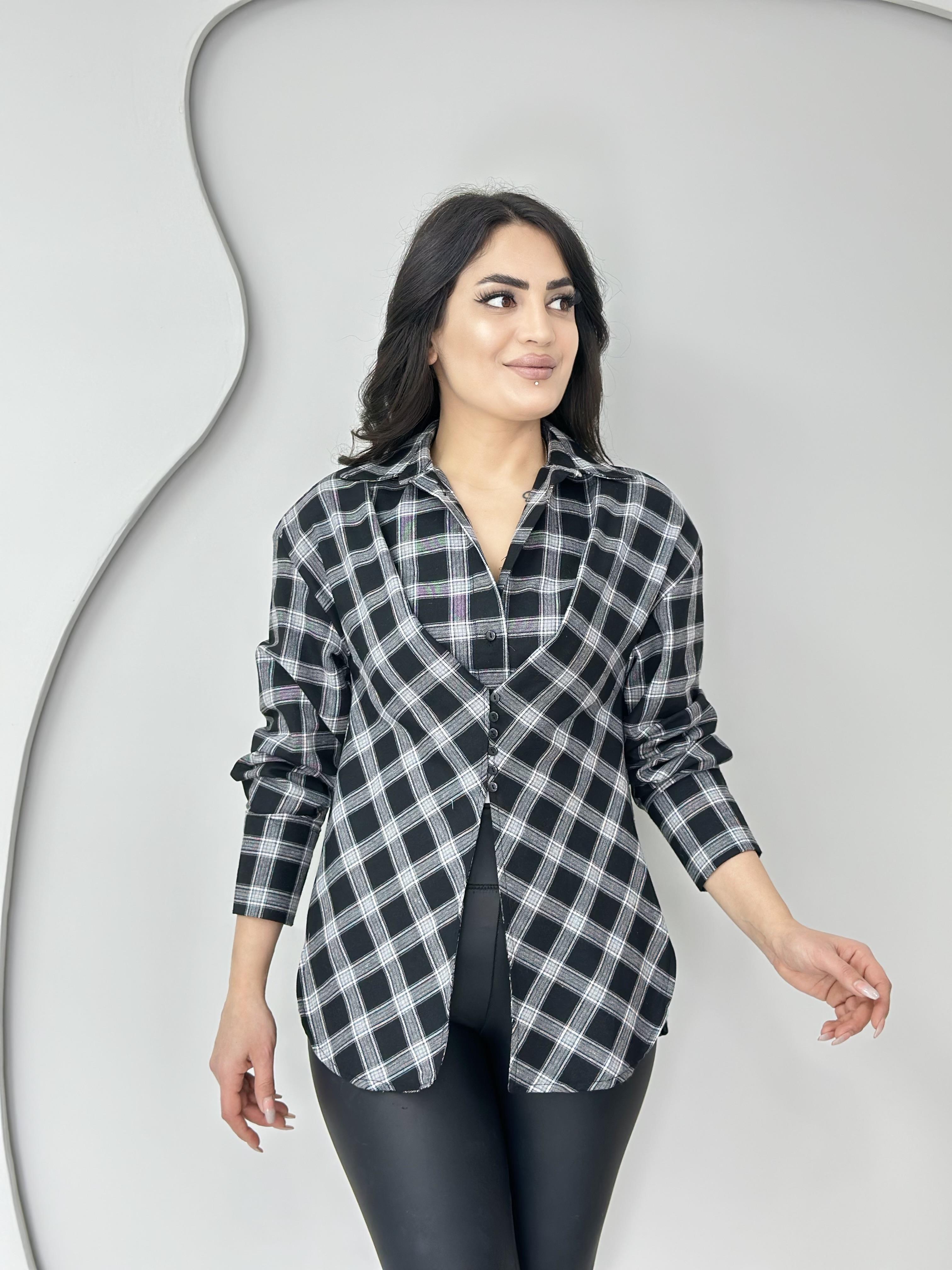 Echo Siyah Beyaz Omzu Vatkalı Düğmeli Ekose Desenli Tasarım Gömlek C9999