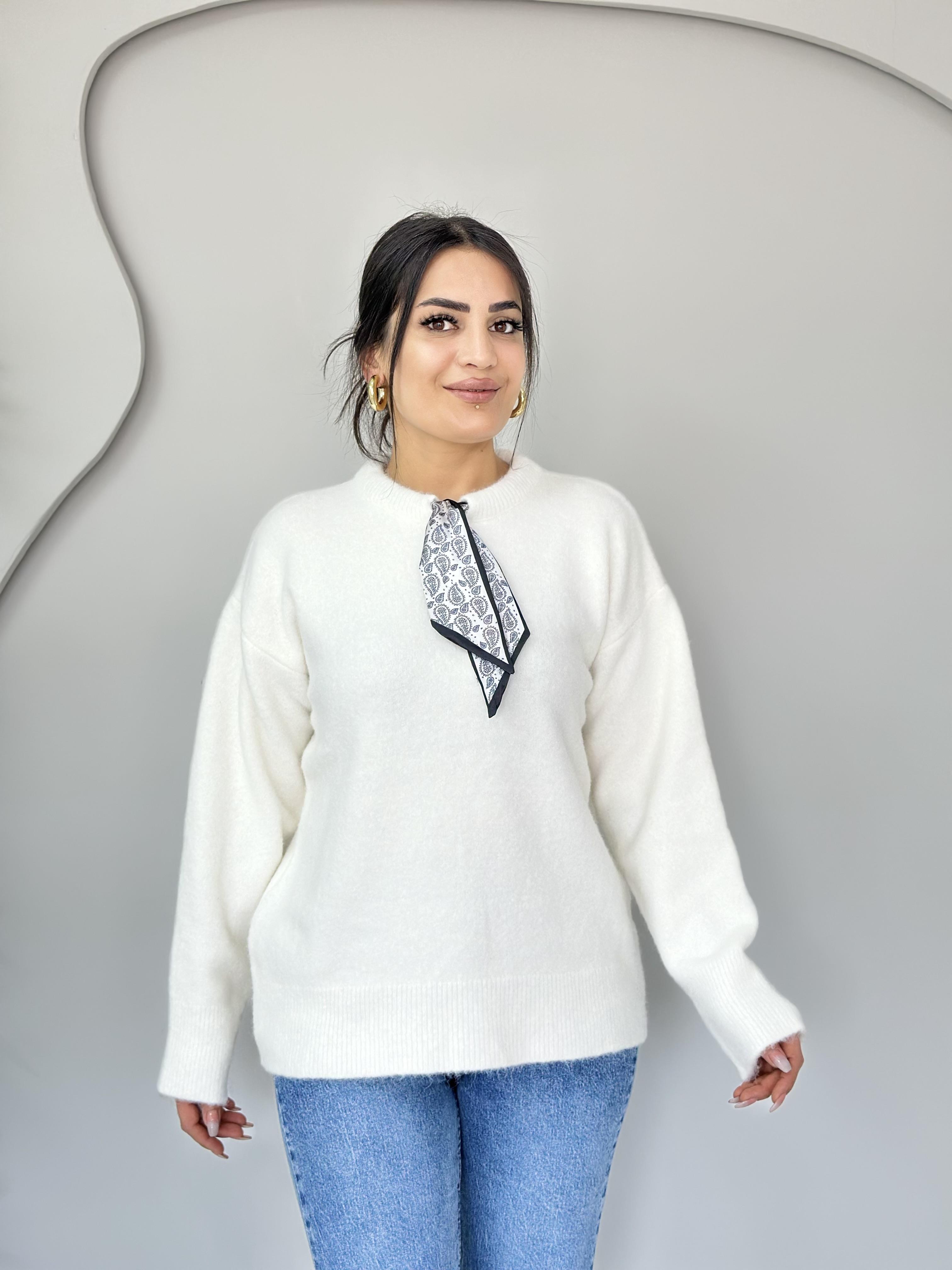 Edge Beyaz Bisiklet Yaka Fular Aksesuarlı Triko Kazak C8889