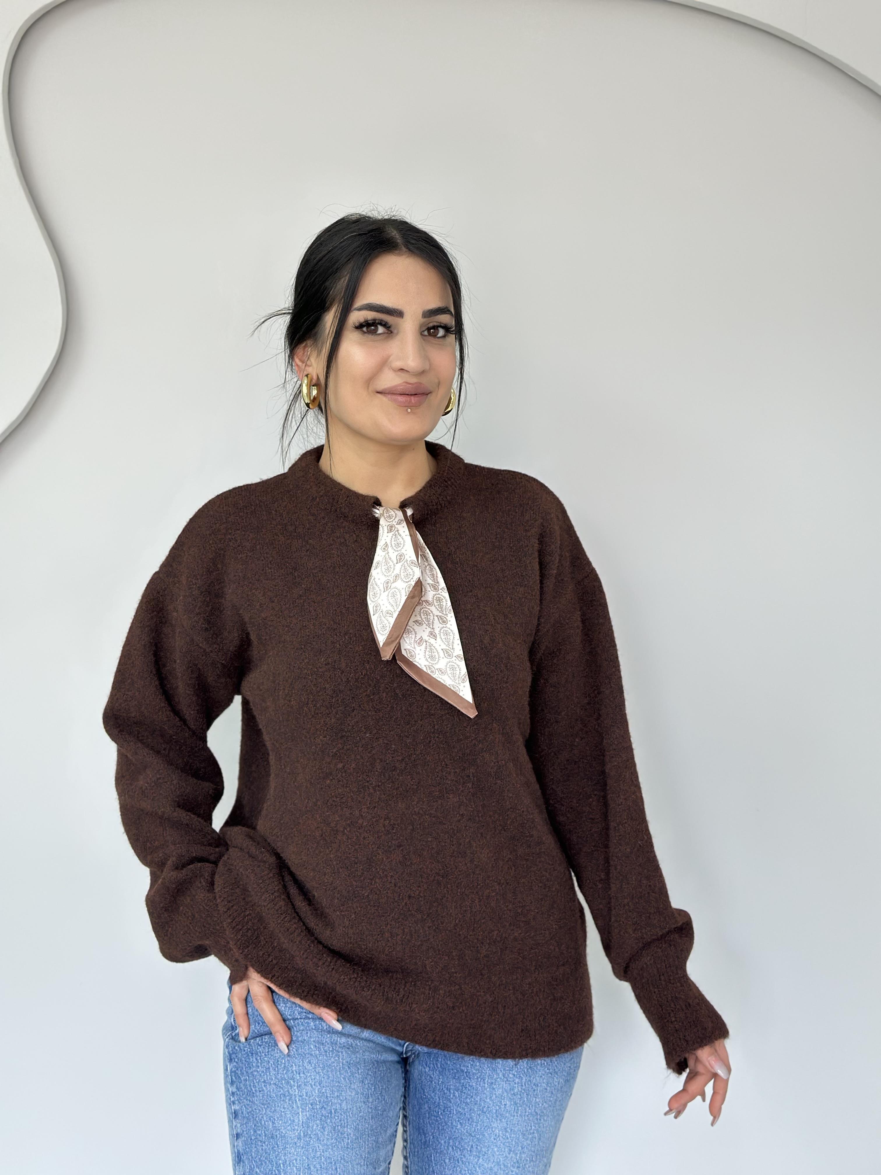 Edge Kahve Bisiklet Yaka Fular Aksesuarlı Triko Kazak C8889