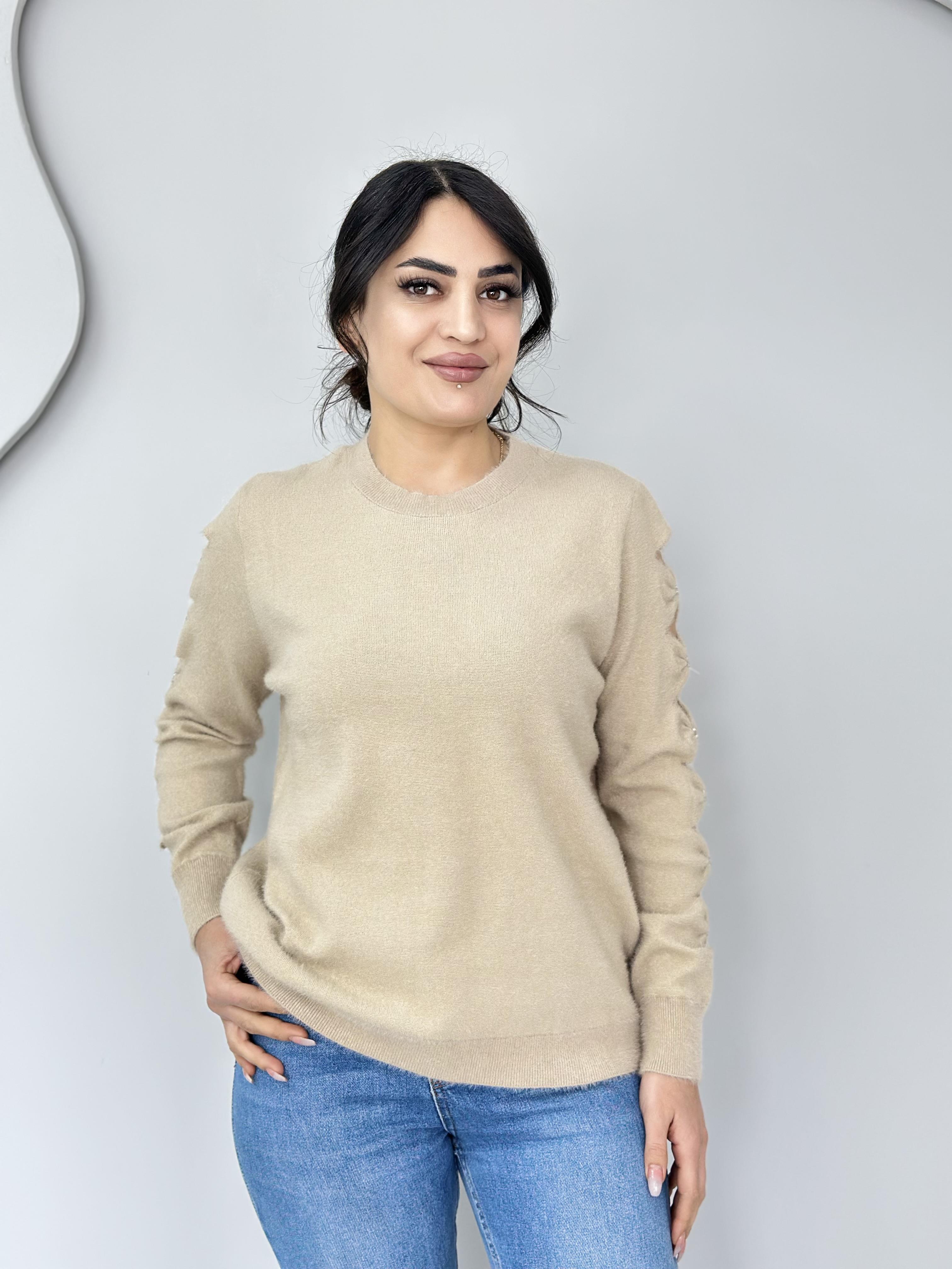 Elio Bej Bisiklet Yaka Yan Kol Taş Zımba Detaylı Angora Triko Kazak C5200