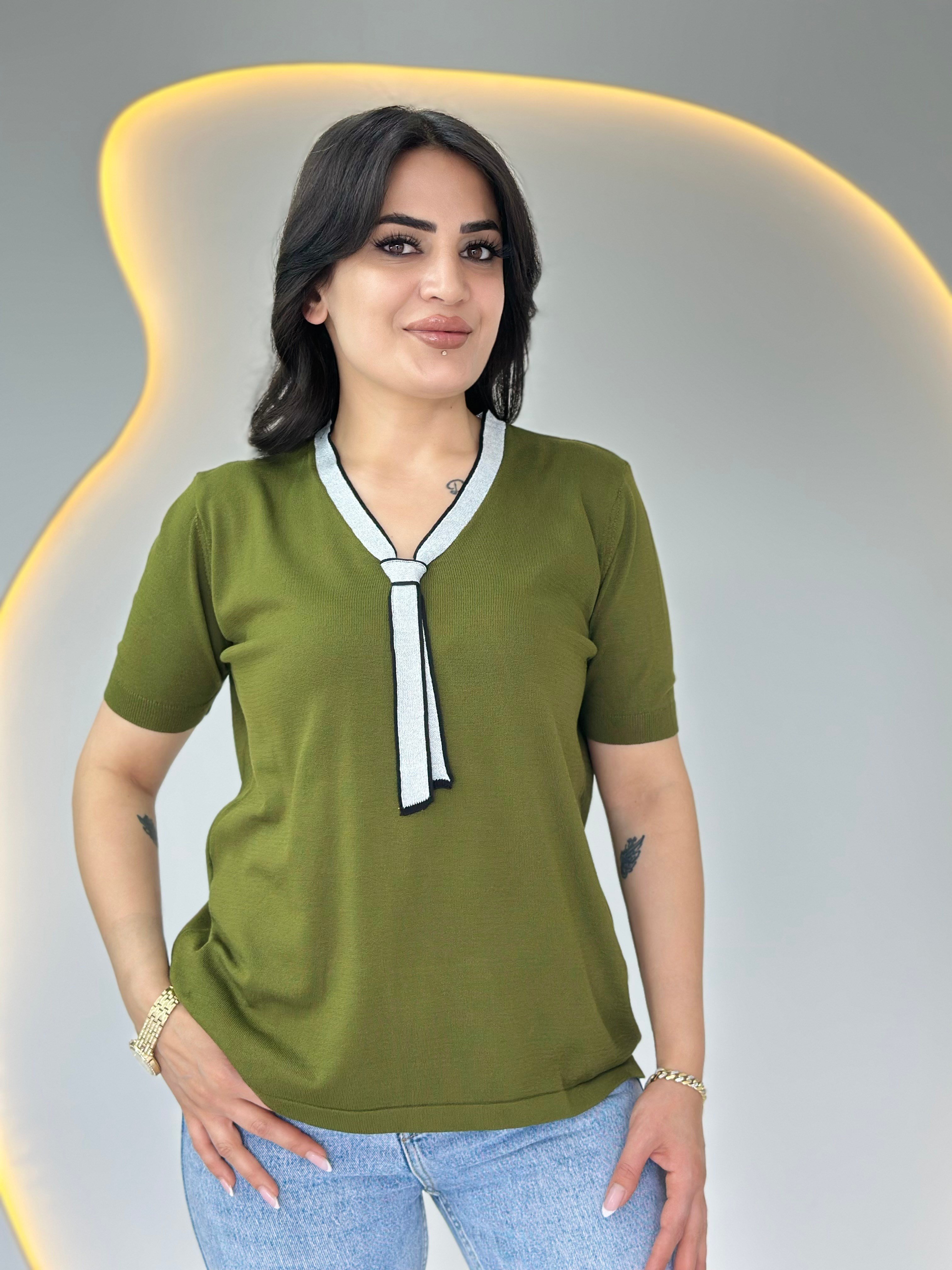 Figo Haki V Yaka İnce Fular Detaylı Merserize Bluz D130