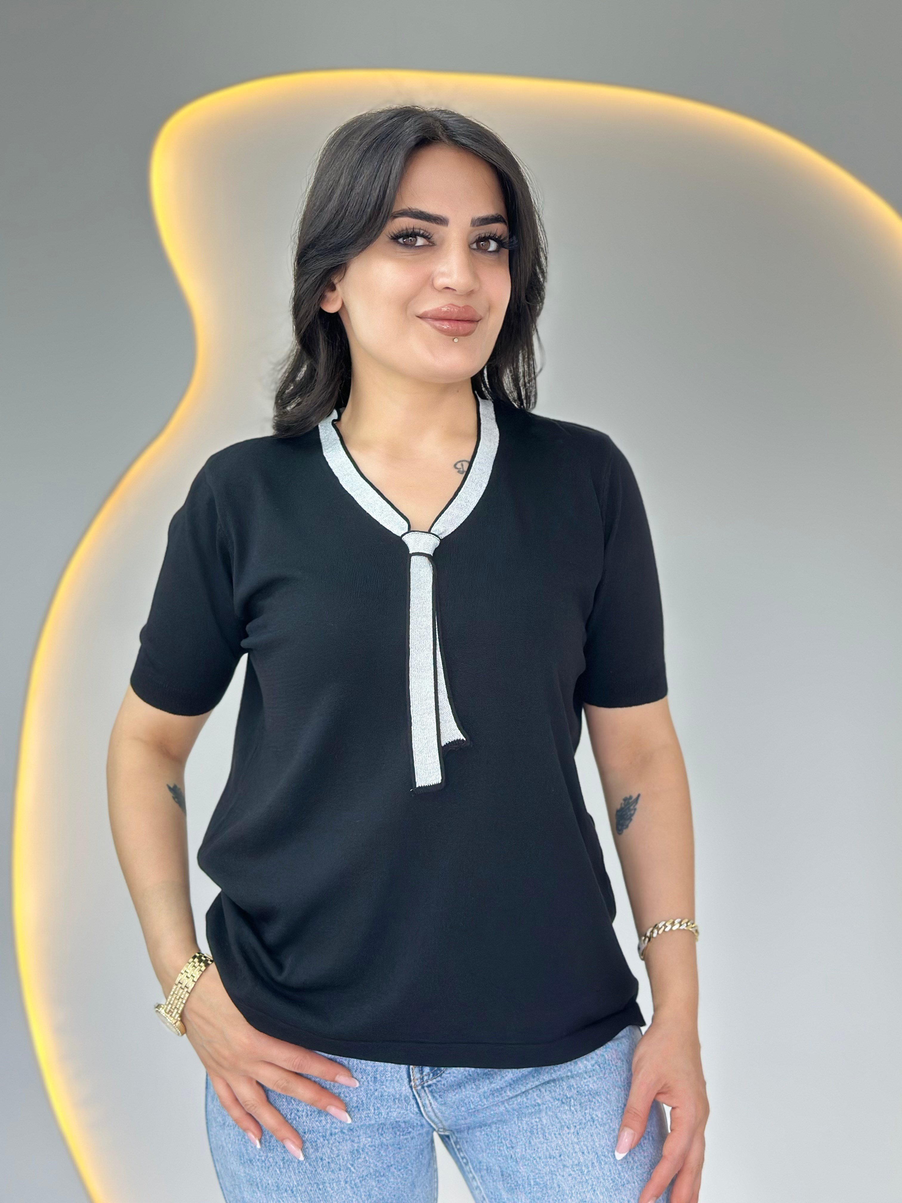 Figo Siyah V Yaka İnce Fular Detaylı Merserize Bluz D130