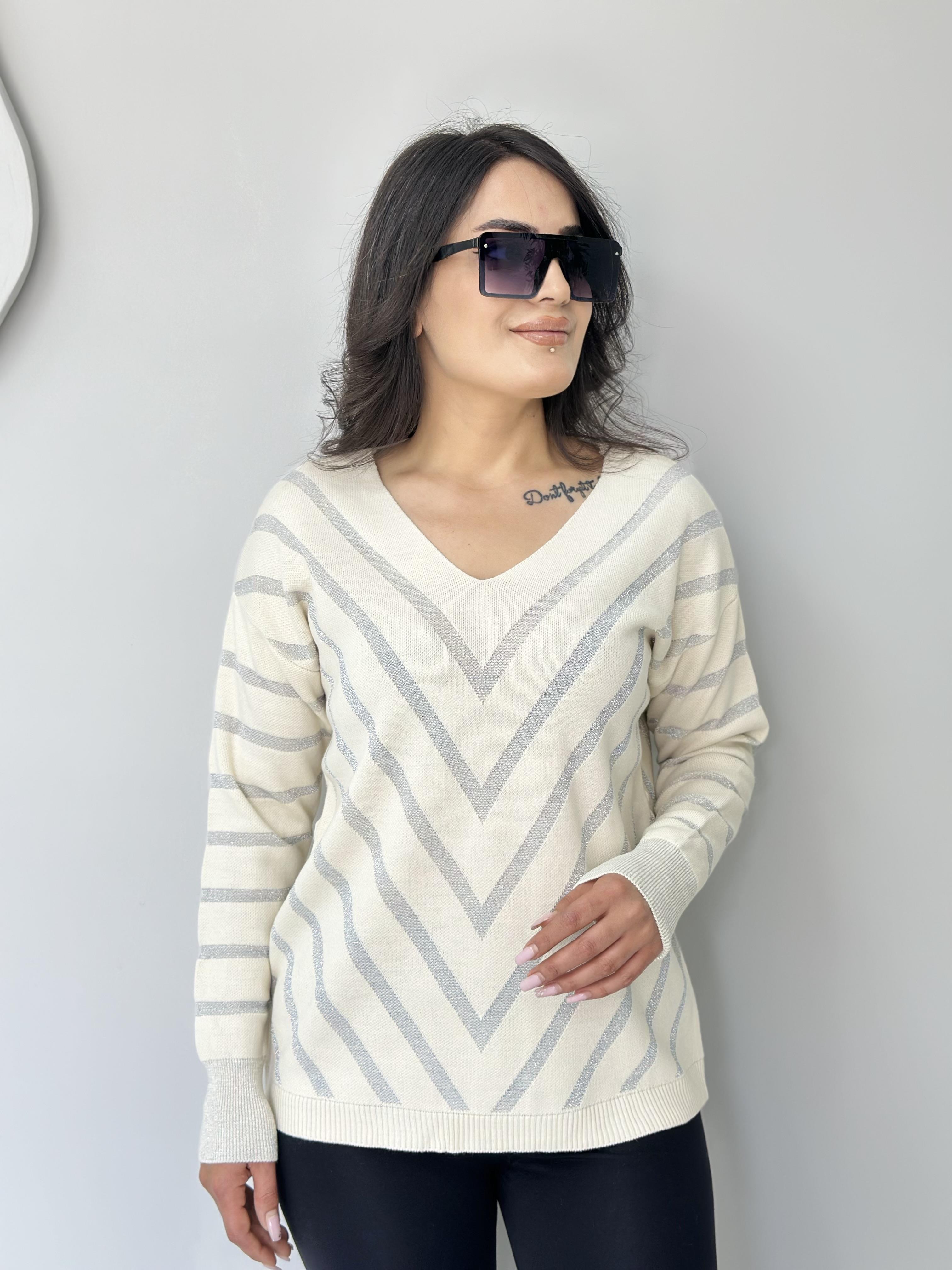 Flok Ekru Simli V Yaka Simli Şeritli Triko Kazak A317