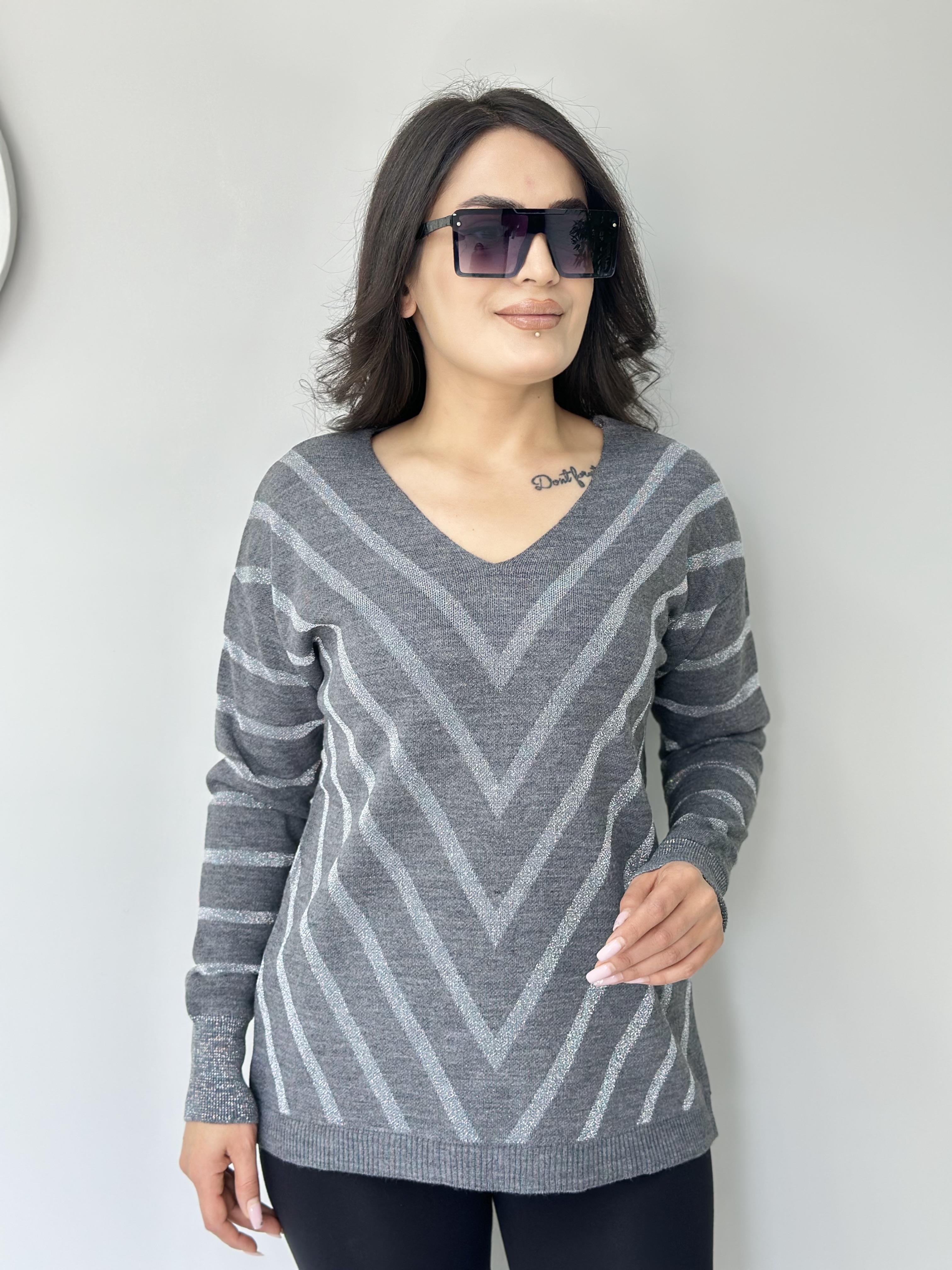 Flok Gri V Yaka Simli Şeritli Triko Kazak A312