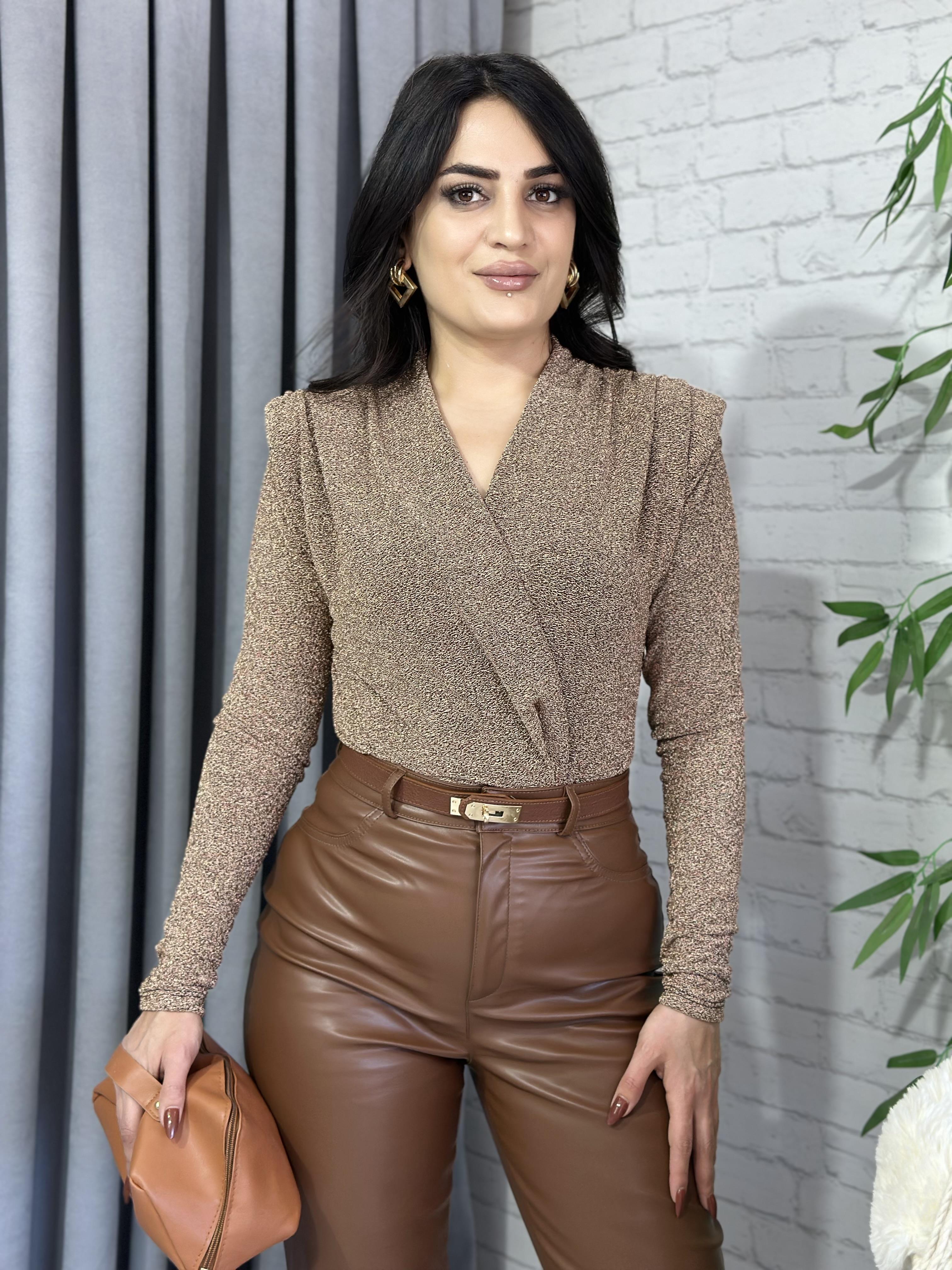 Gold Kruvaze Yaka Vatkalı Simli Bluz