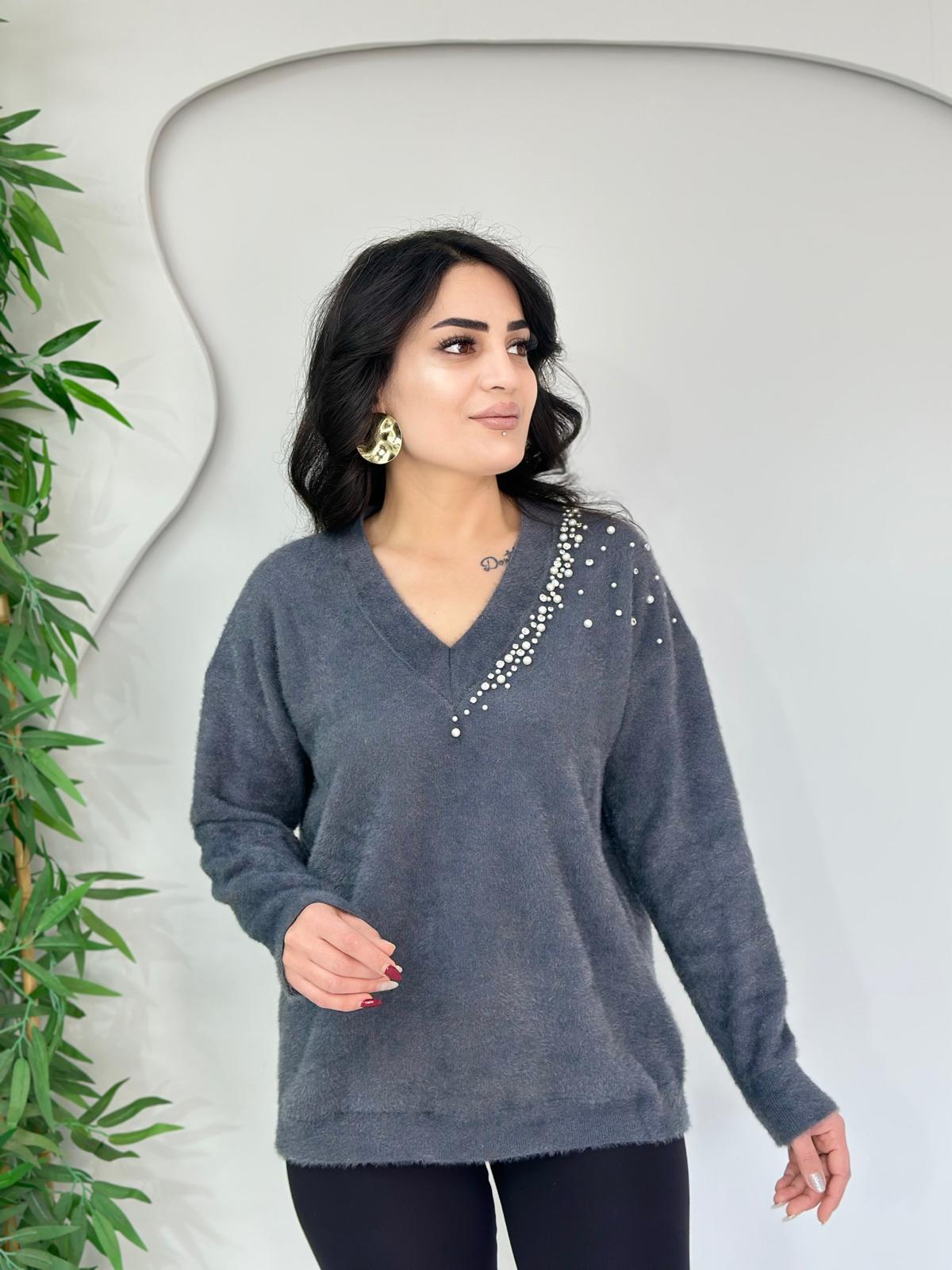 Hayla Füme V Yaka Taş Ve İnci Detaylı Yumoş Triko Kazak A522