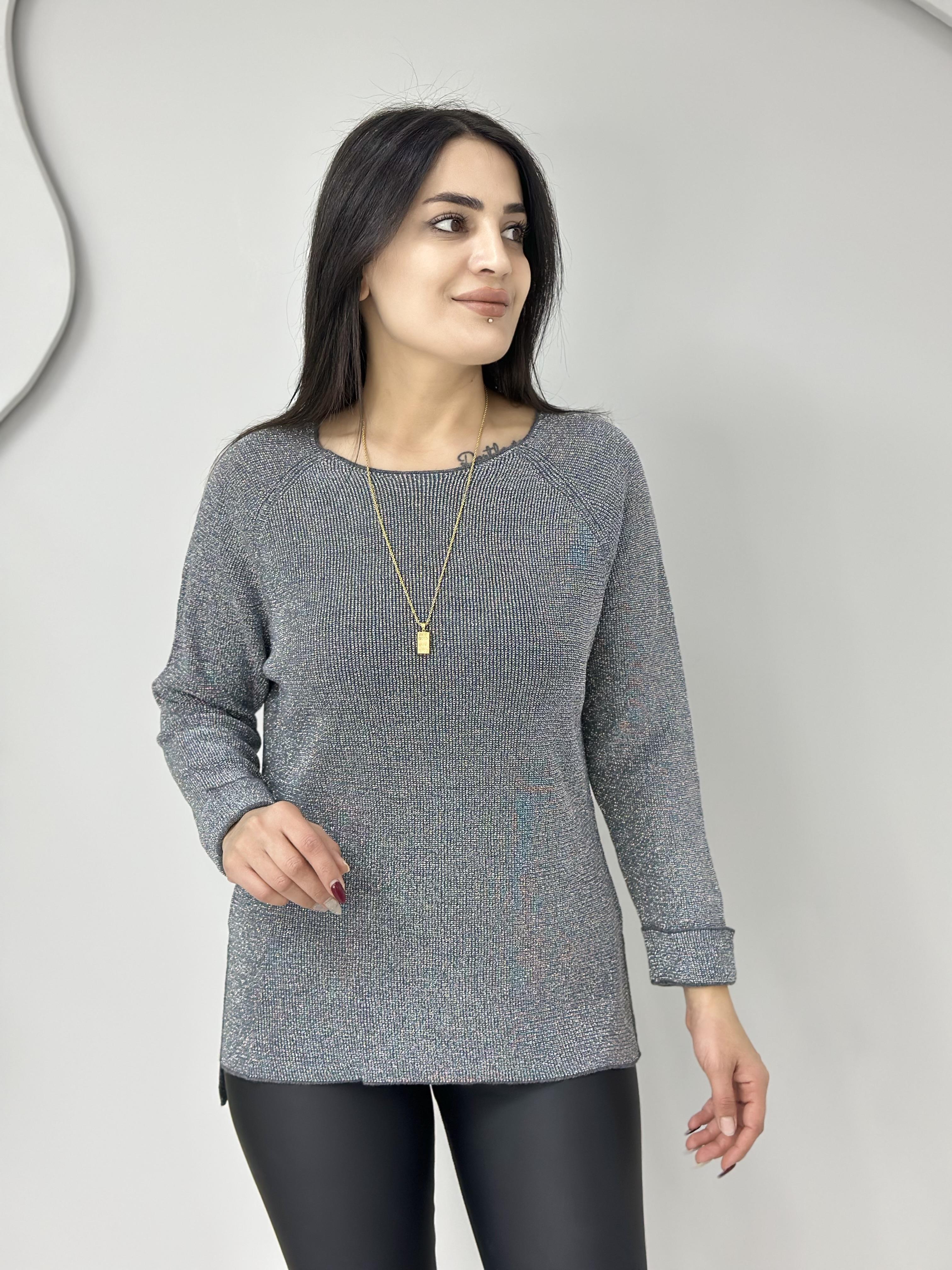 Işıl Gümüş Bisiklet Yaka Simli Yırtmaç Detay Likralı Triko Bluz A361