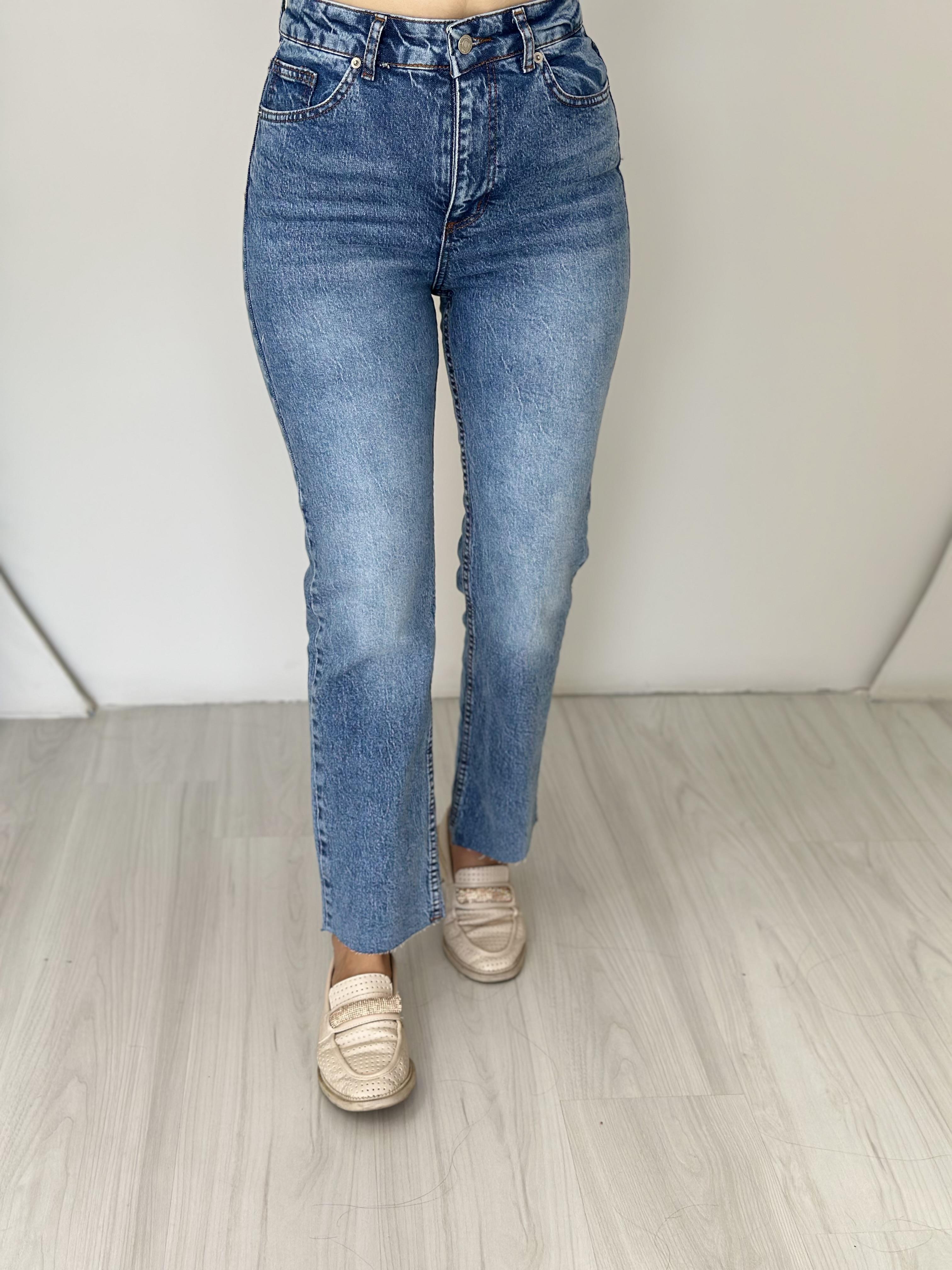 Joey  Mavi Yüksek Bel Orijinal Kesik Paça Fit Mom Jean A114
