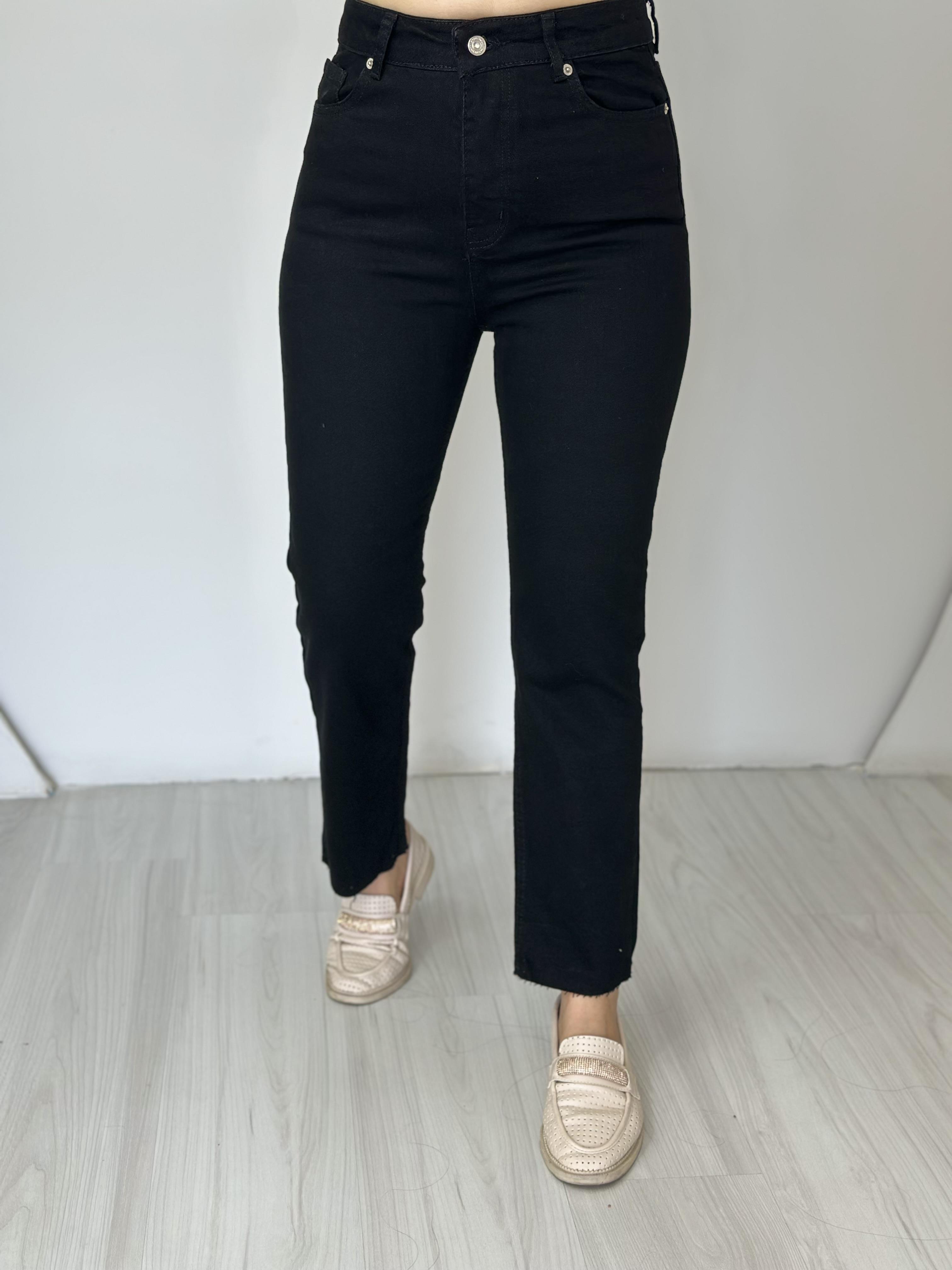 Joey Siyah Yüksek Bel Orijinal Kesik Paça Fit Mom Jean A115