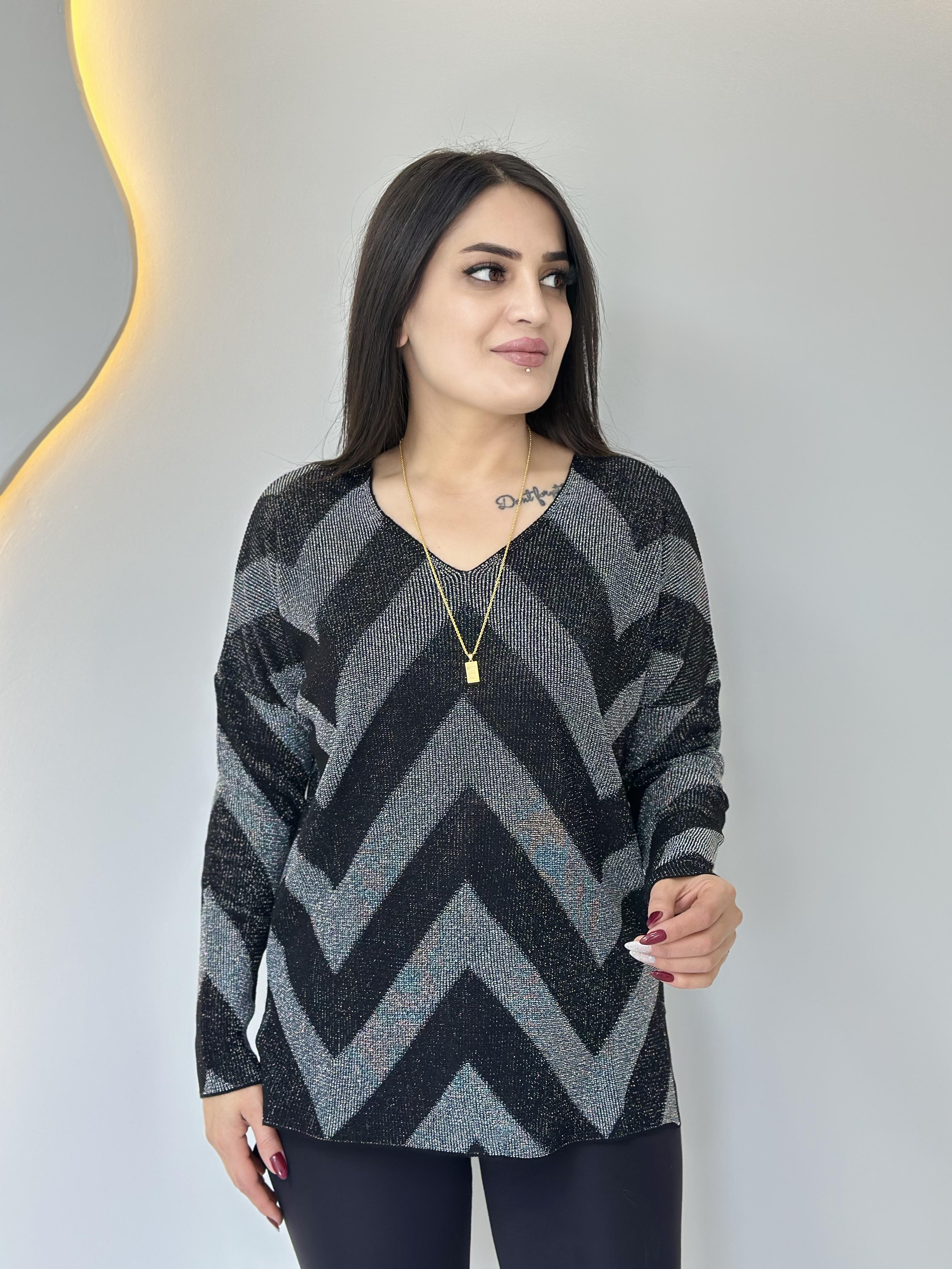 Judy Gümüş Zikzak Desenli Simli Triko Bluz A049