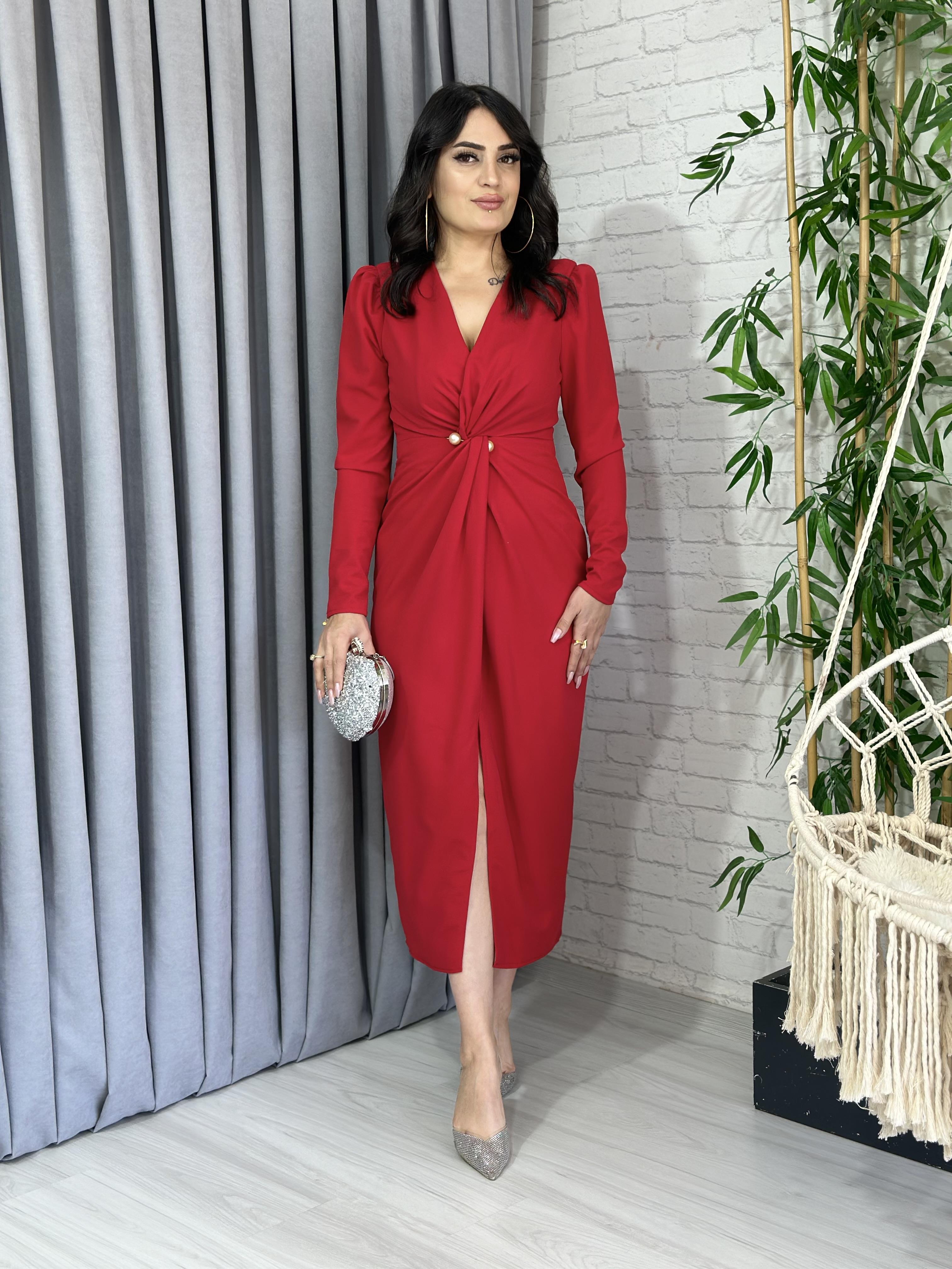 Kırmızı İnci Taş Krep Kumaş Önü Düğüm Modeli Yırtmaçlı Elbise
