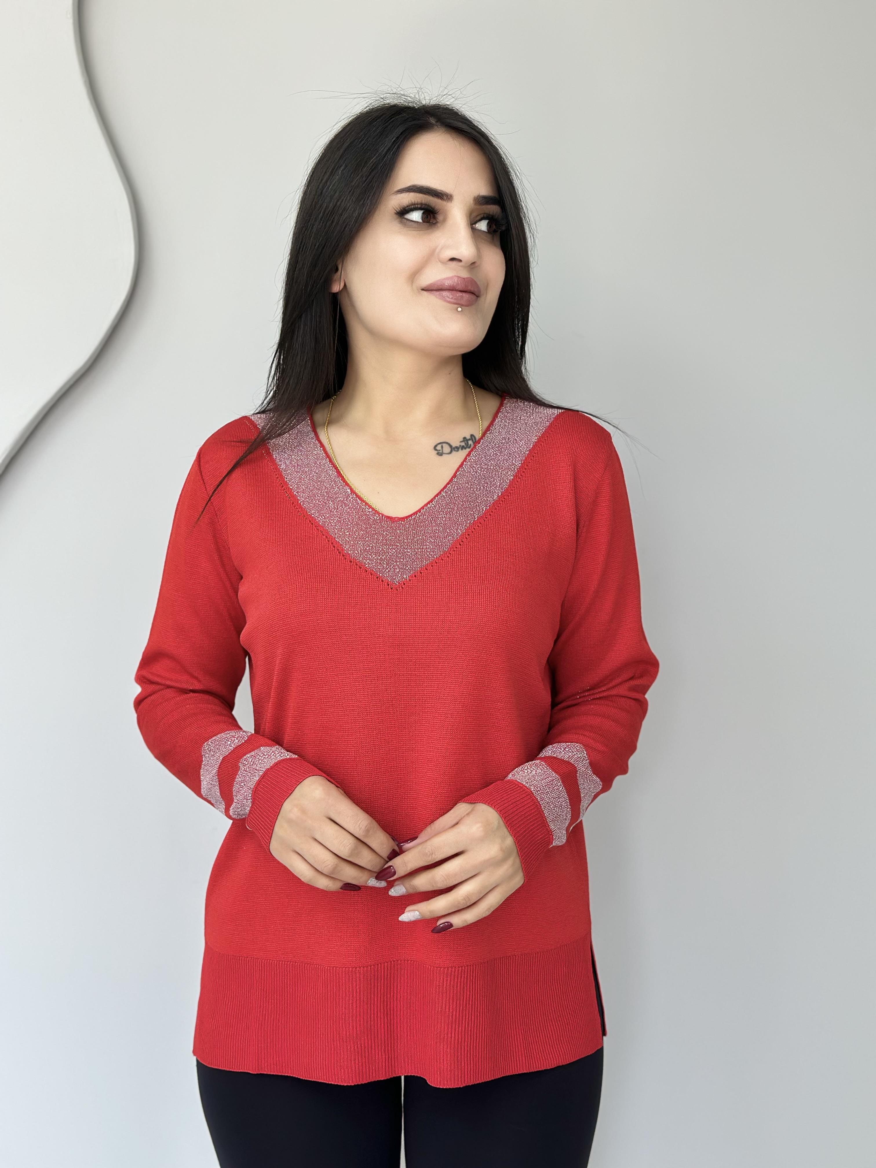 Kora Kırmızı V Yaka Yakası Ve Kolu Gri Simli Likralı Yandan Yırtmaçlı Triko Bluz A072