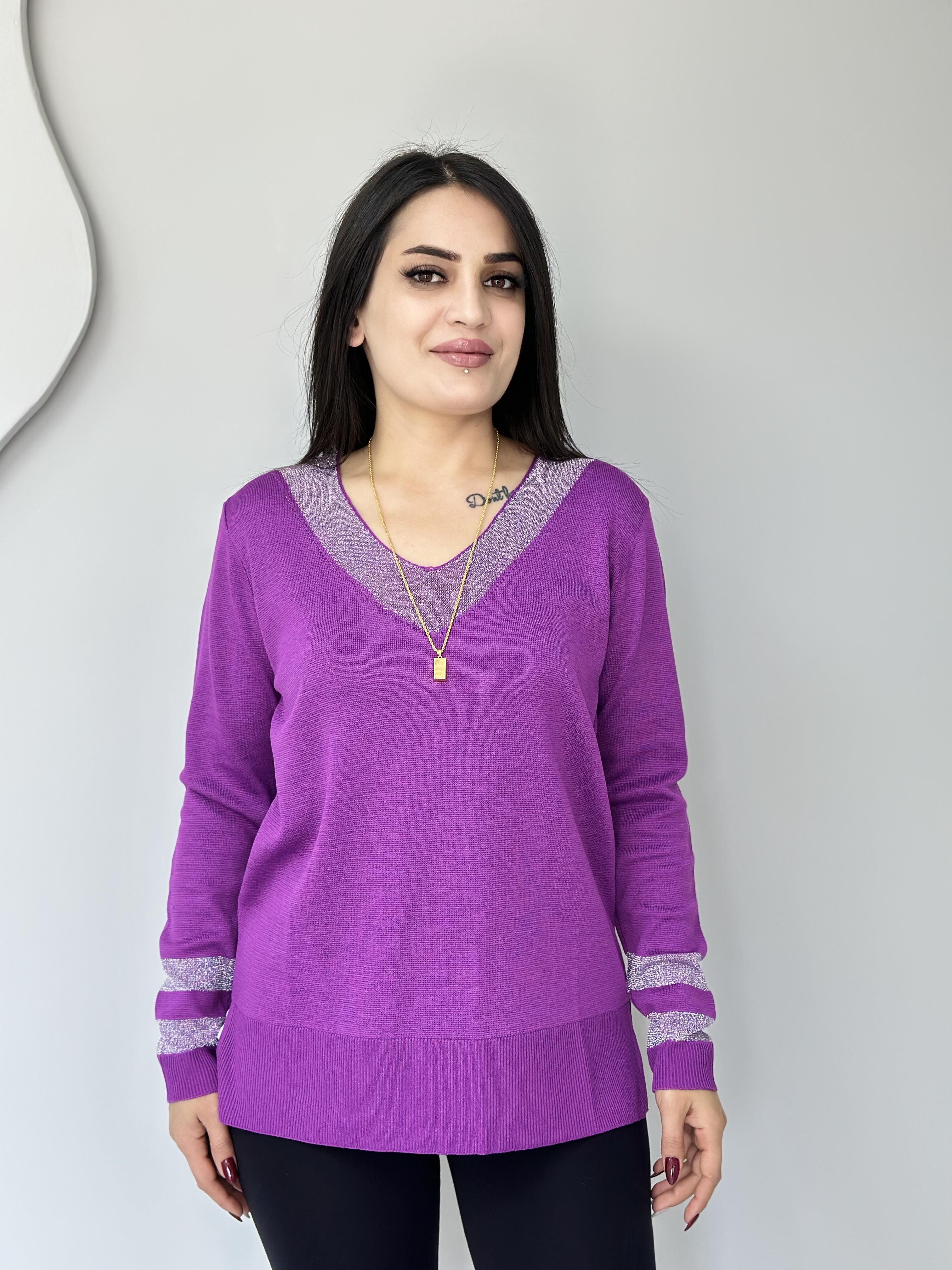 Kora Mor V Yaka Yakası Ve Kolu Gri Simli Likralı Yandan Yırtmaçlı Triko Bluz A075