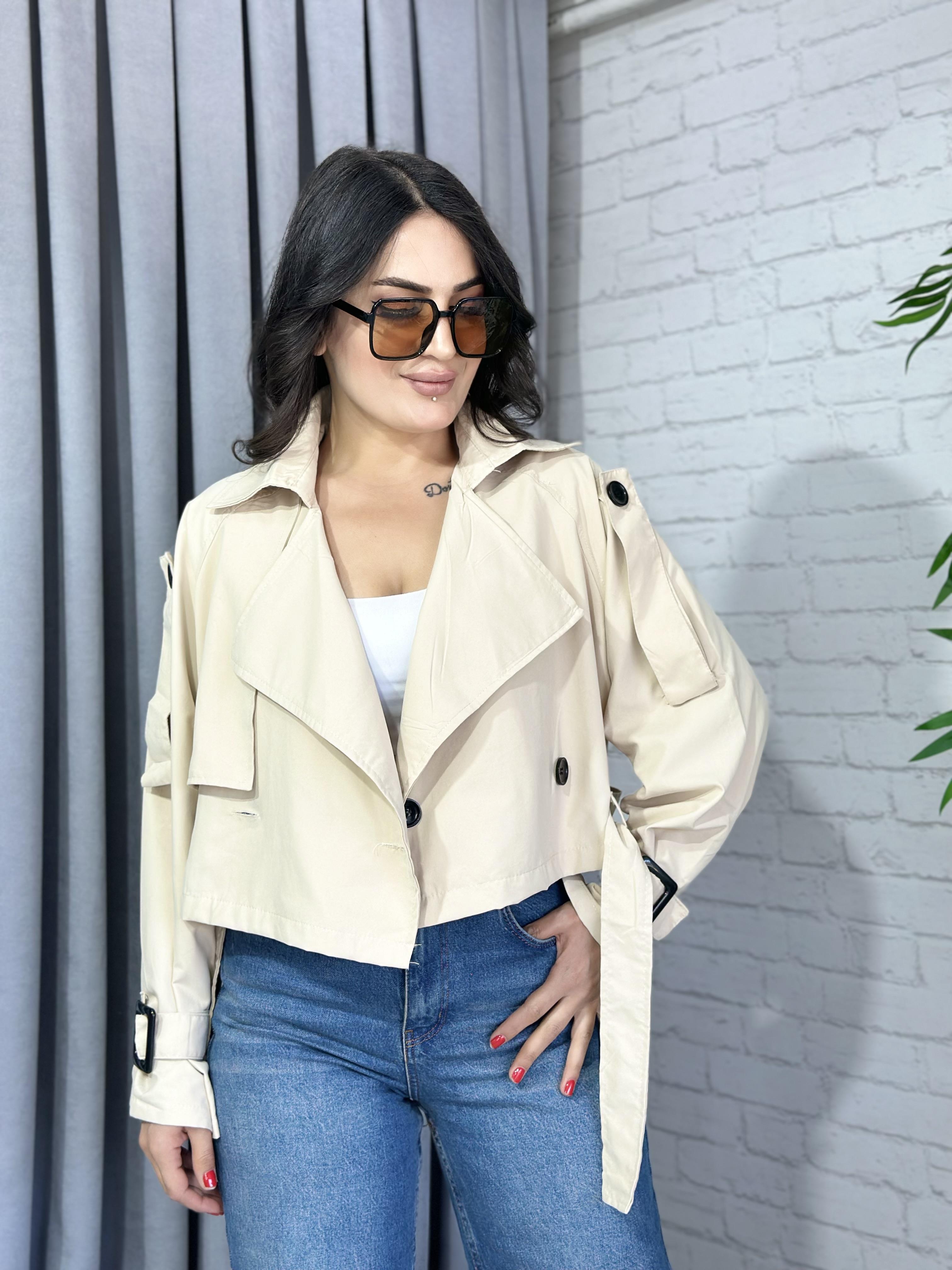 Krem Kruvaze Kapama Düğmeli Astarlı Kısa Kuşaklı Trençkot