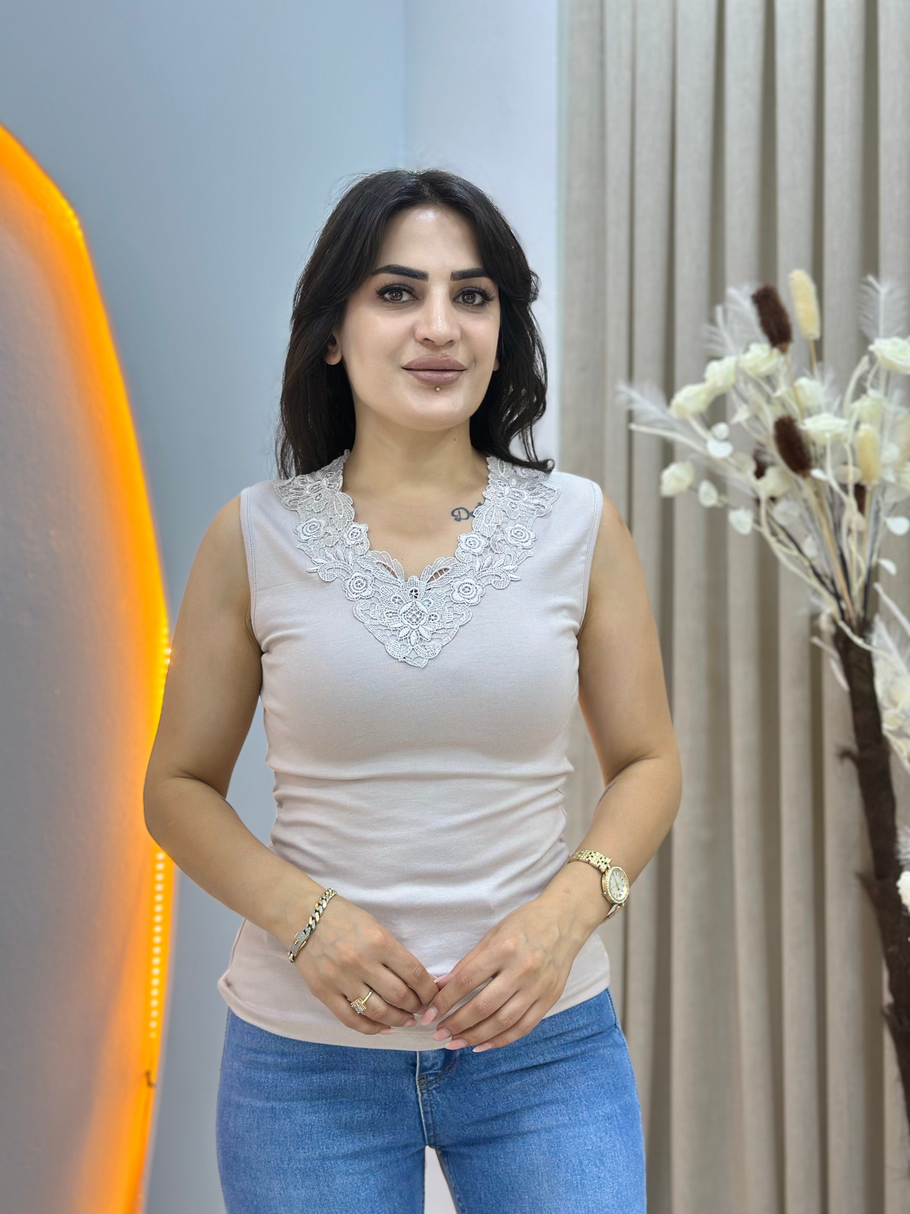 Lalin Bej V Yaka Güpür Dantelli Kalın Askılı Atlet D151