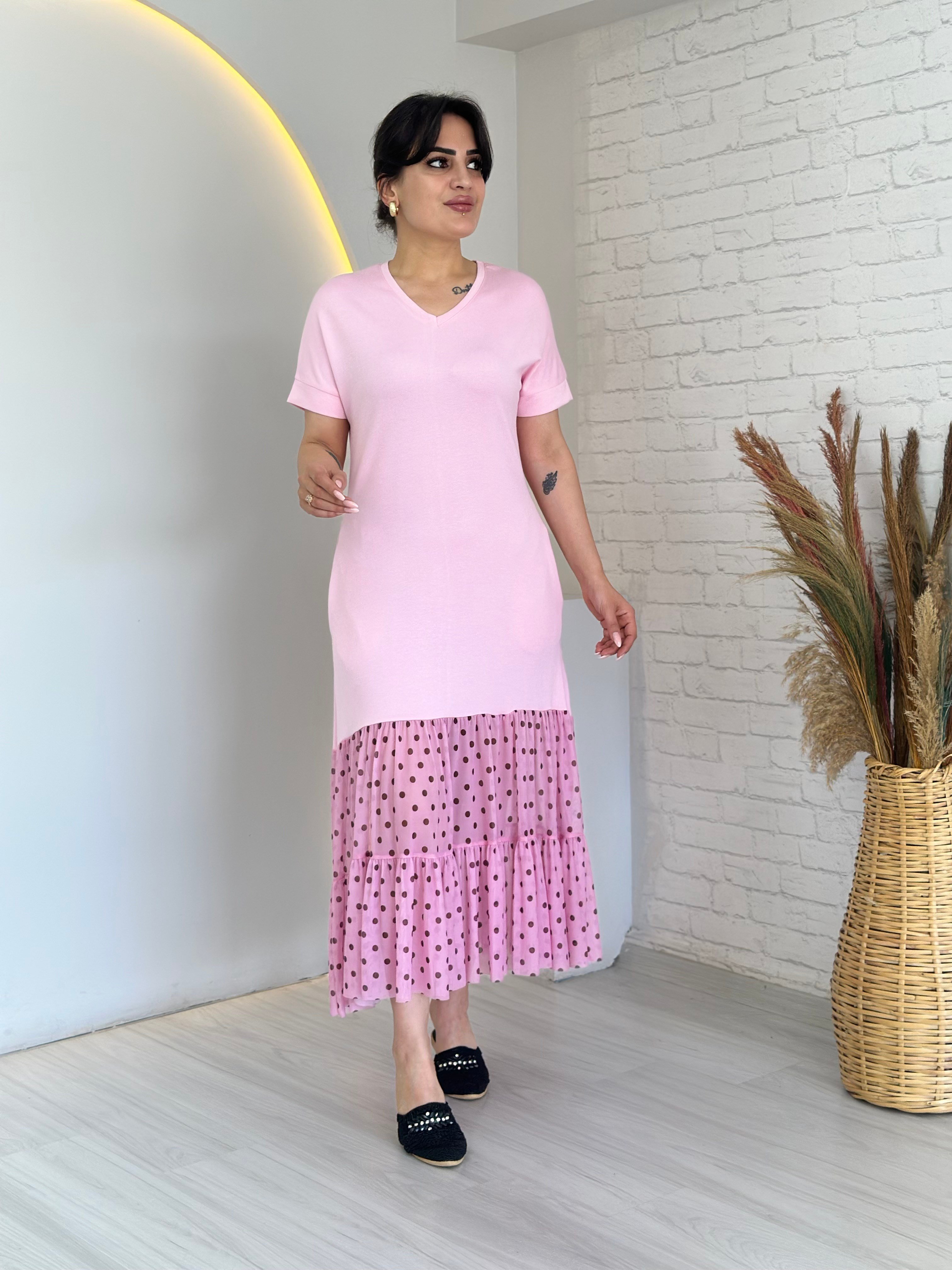 Larin Pembe V Yaka Puantiye Detaylı Midi Boy Elbise D134