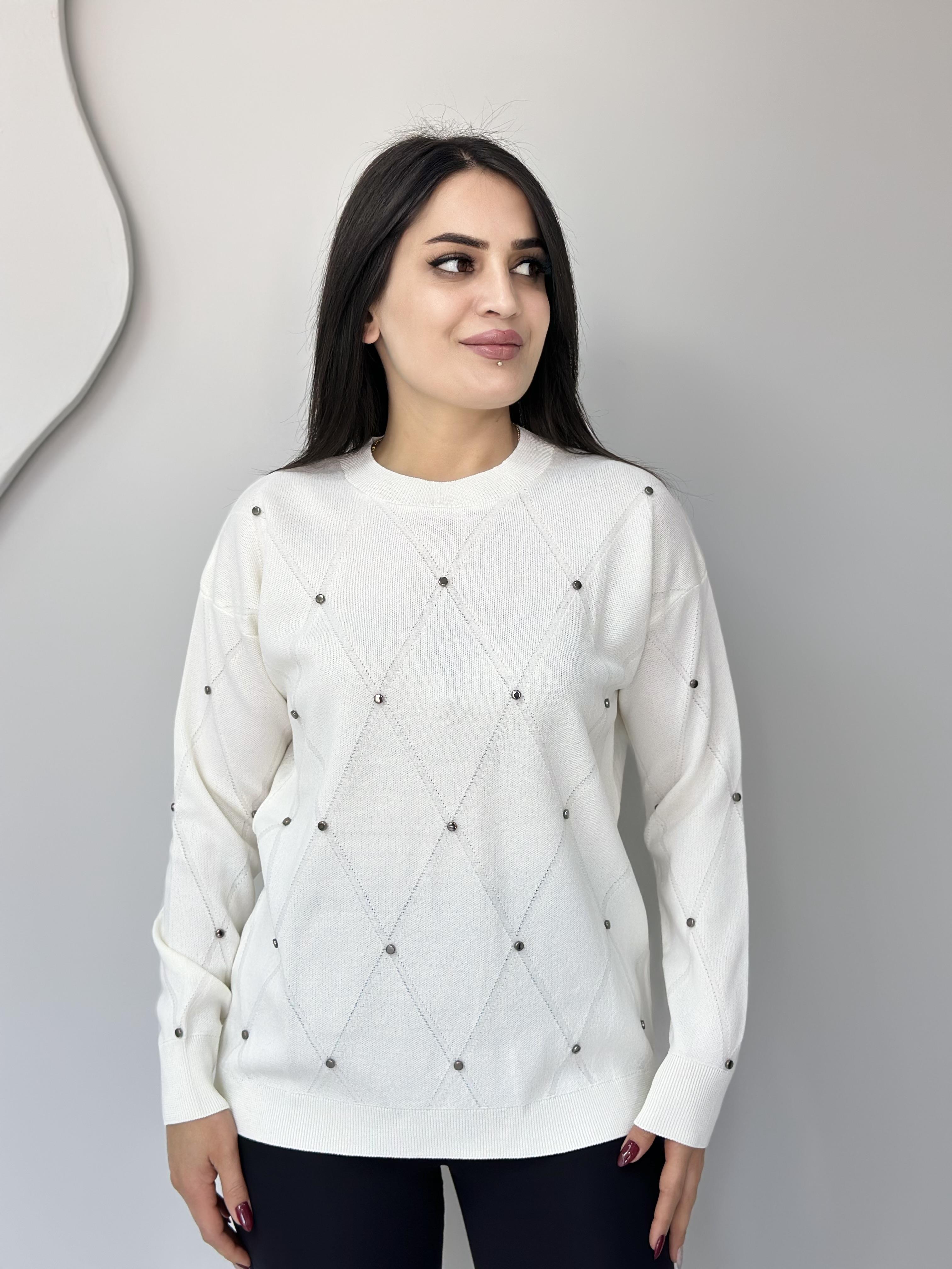 Lava Beyaz Baklava Desenli Taşlı Triko Bluz  A066