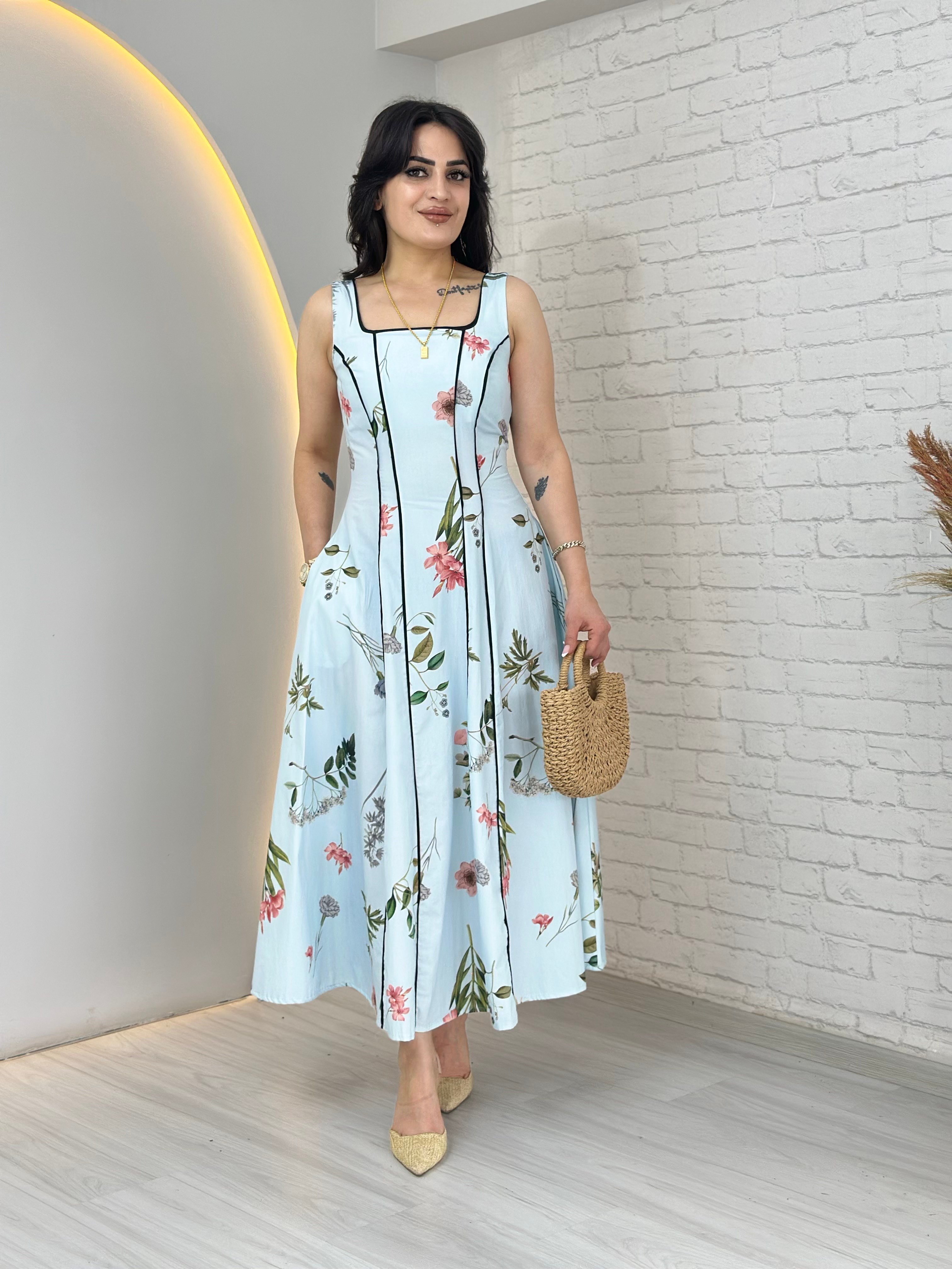 Loka Mavi Kare Yaka Çiçek Desenli Biyeli Midi Boy Elbise D121
