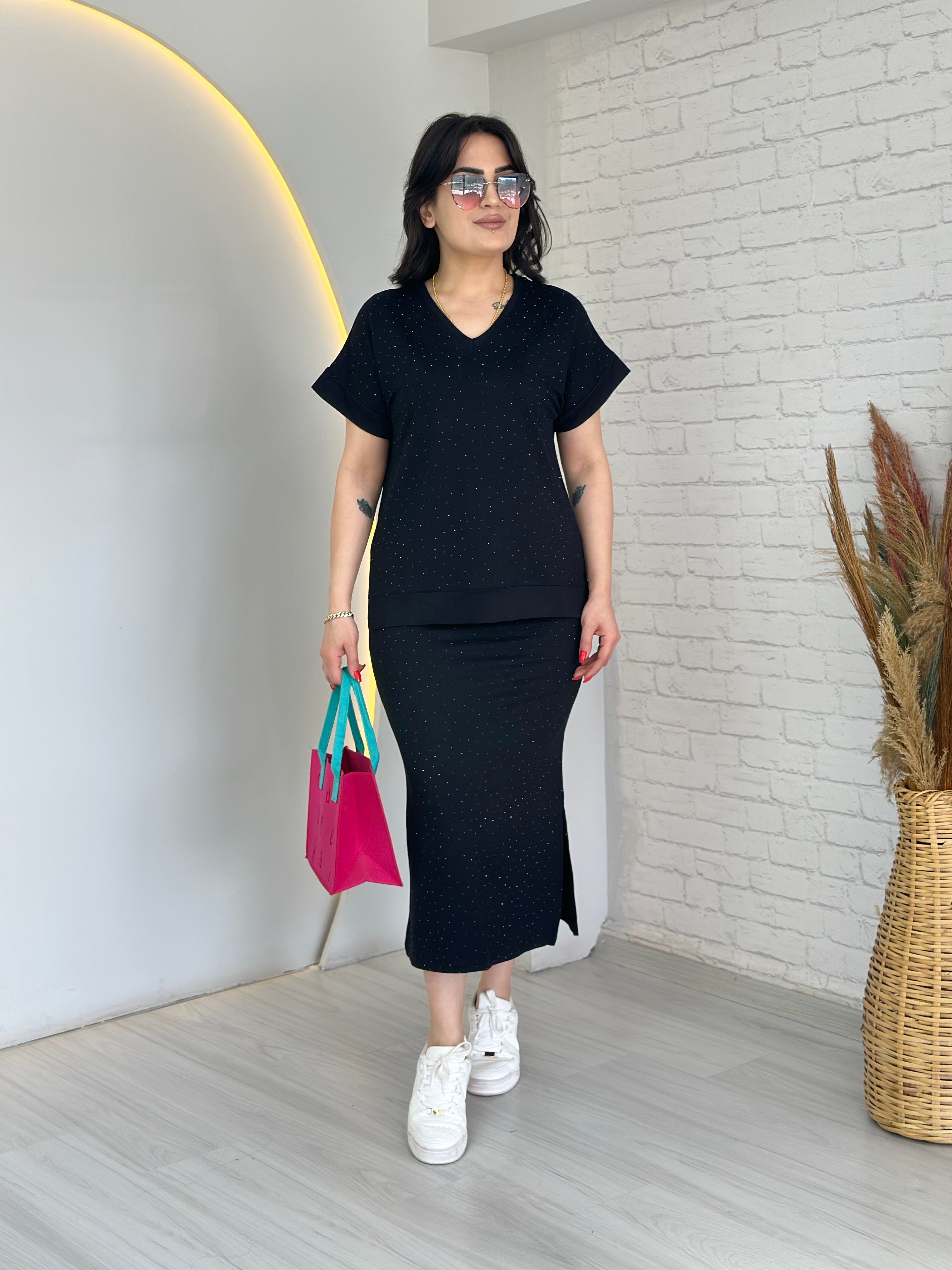 Los Siyah V Yaka Taş Baskı Detaylı Bel Lastikli Yırtmaçlı Etek Üst Takım D093