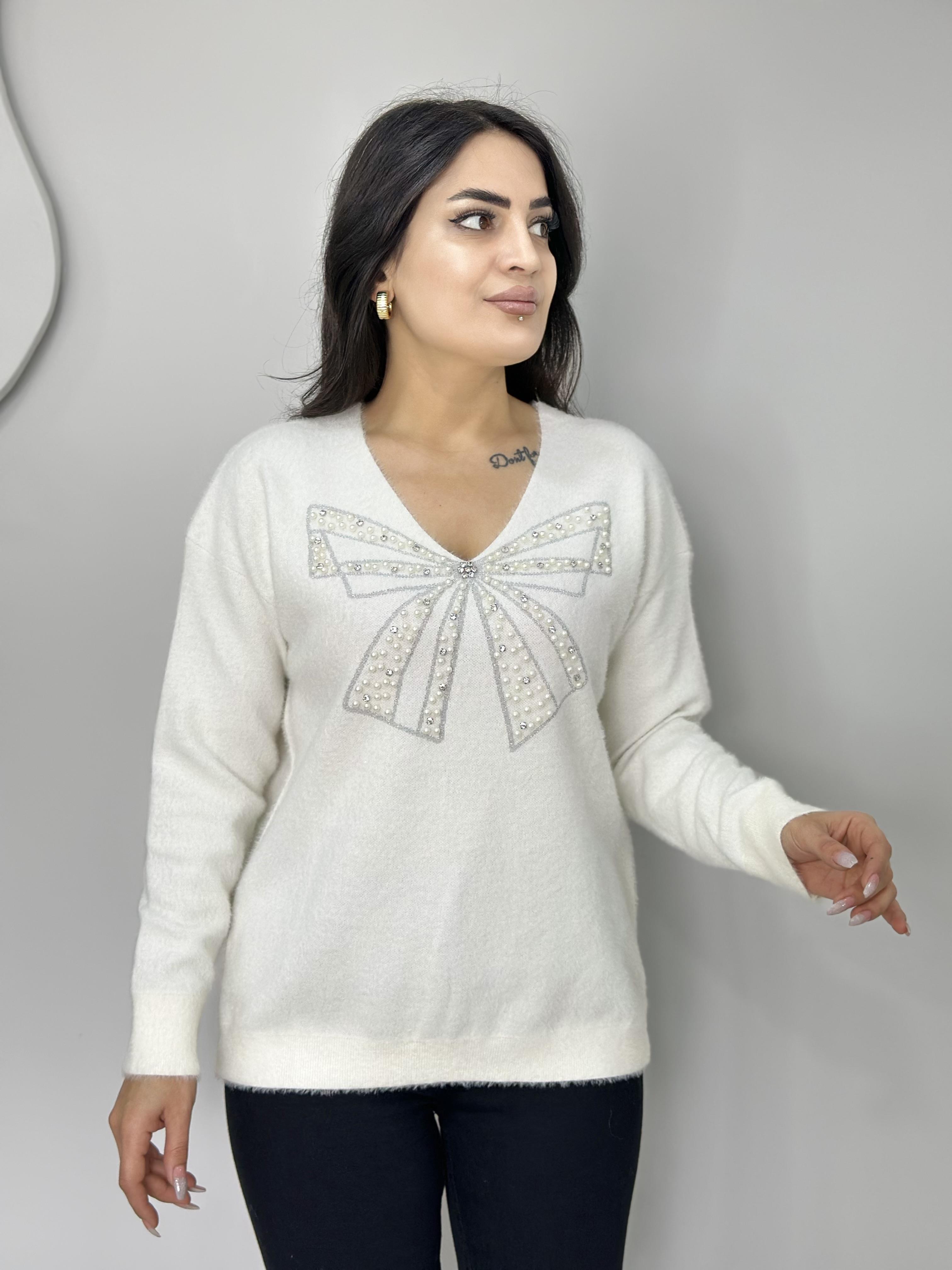 Luxe Beyaz İncili V Yaka Sakallı Triko Bluz A300