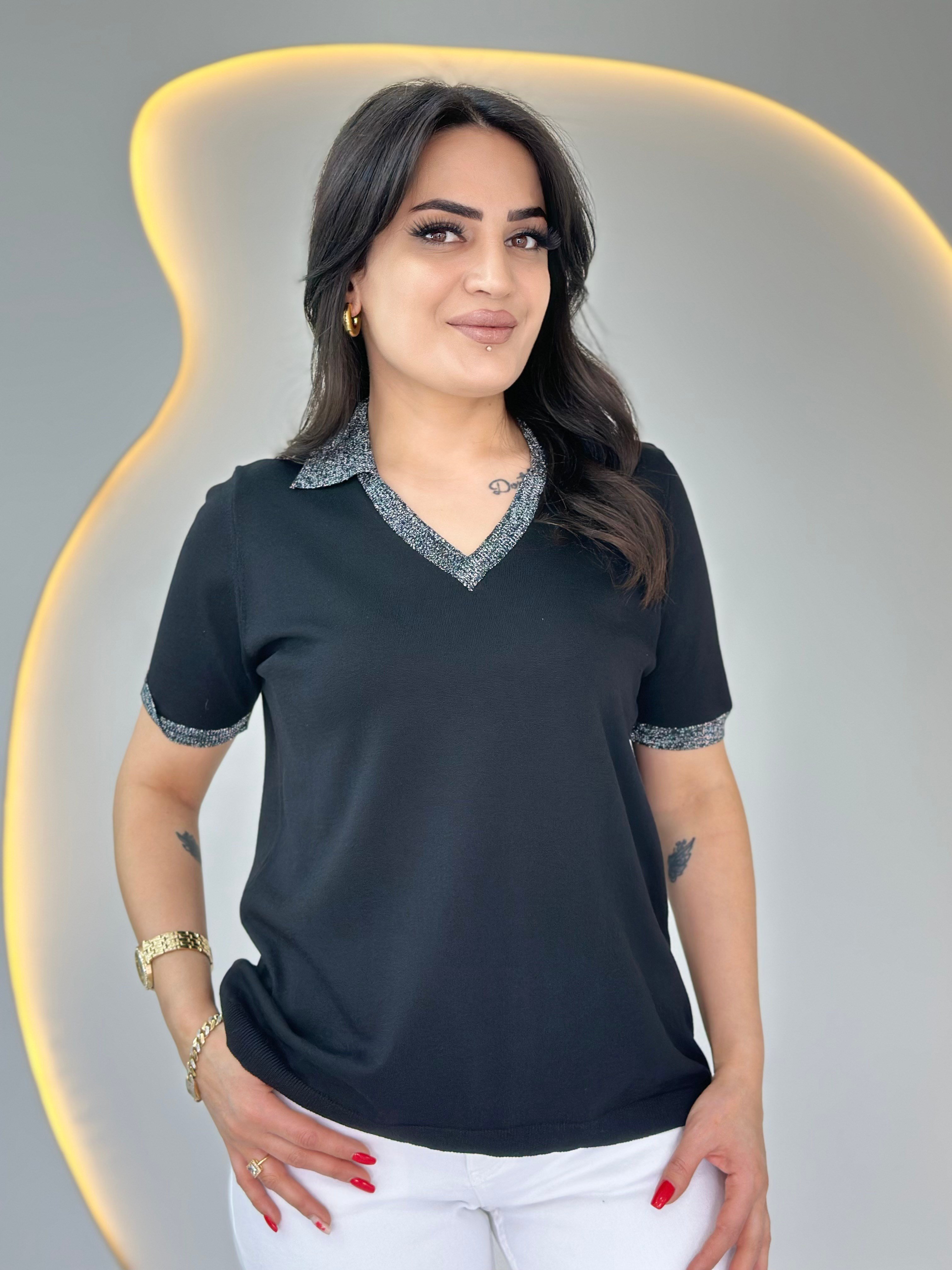 Mave Siyah Polo Yaka Kol Sim İşlemeli Merserize Bluz D088