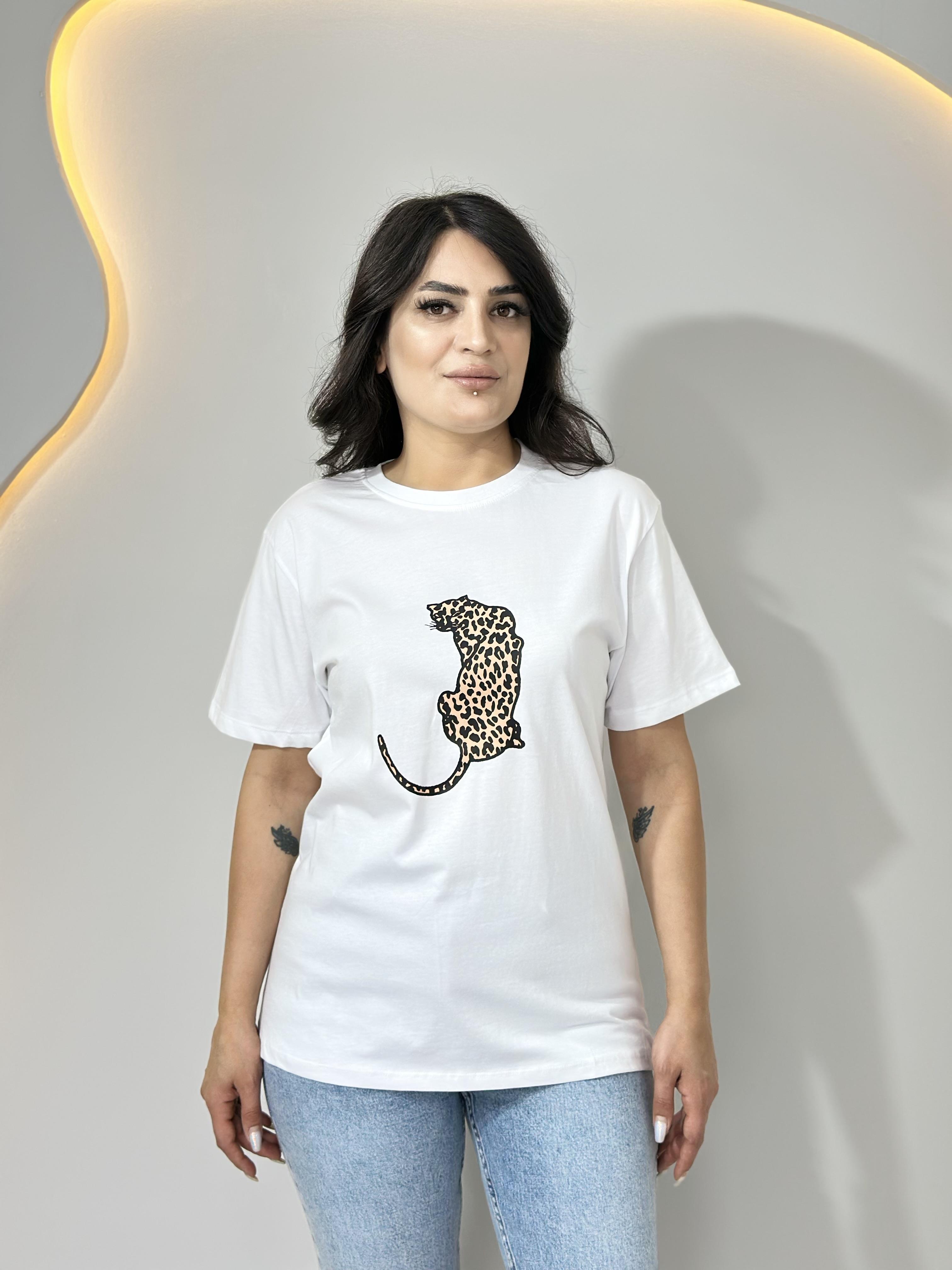 Nil Beyaz Bisiklet Yaka Leopar Baskılı Oversize Tshirt A073
