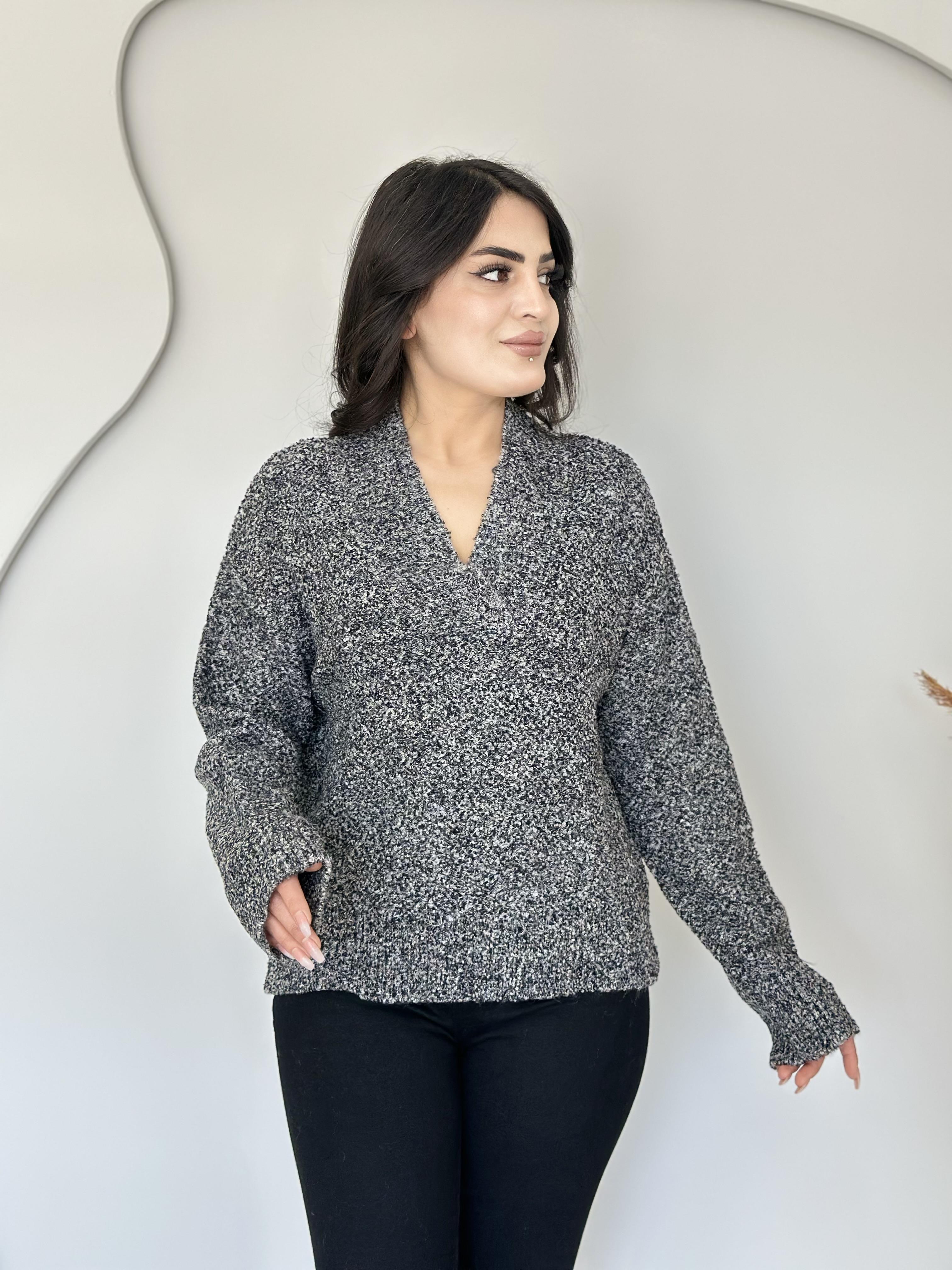 Noor Gri V Yaka Özel Dokulu Buklet Triko Kazak Y4545