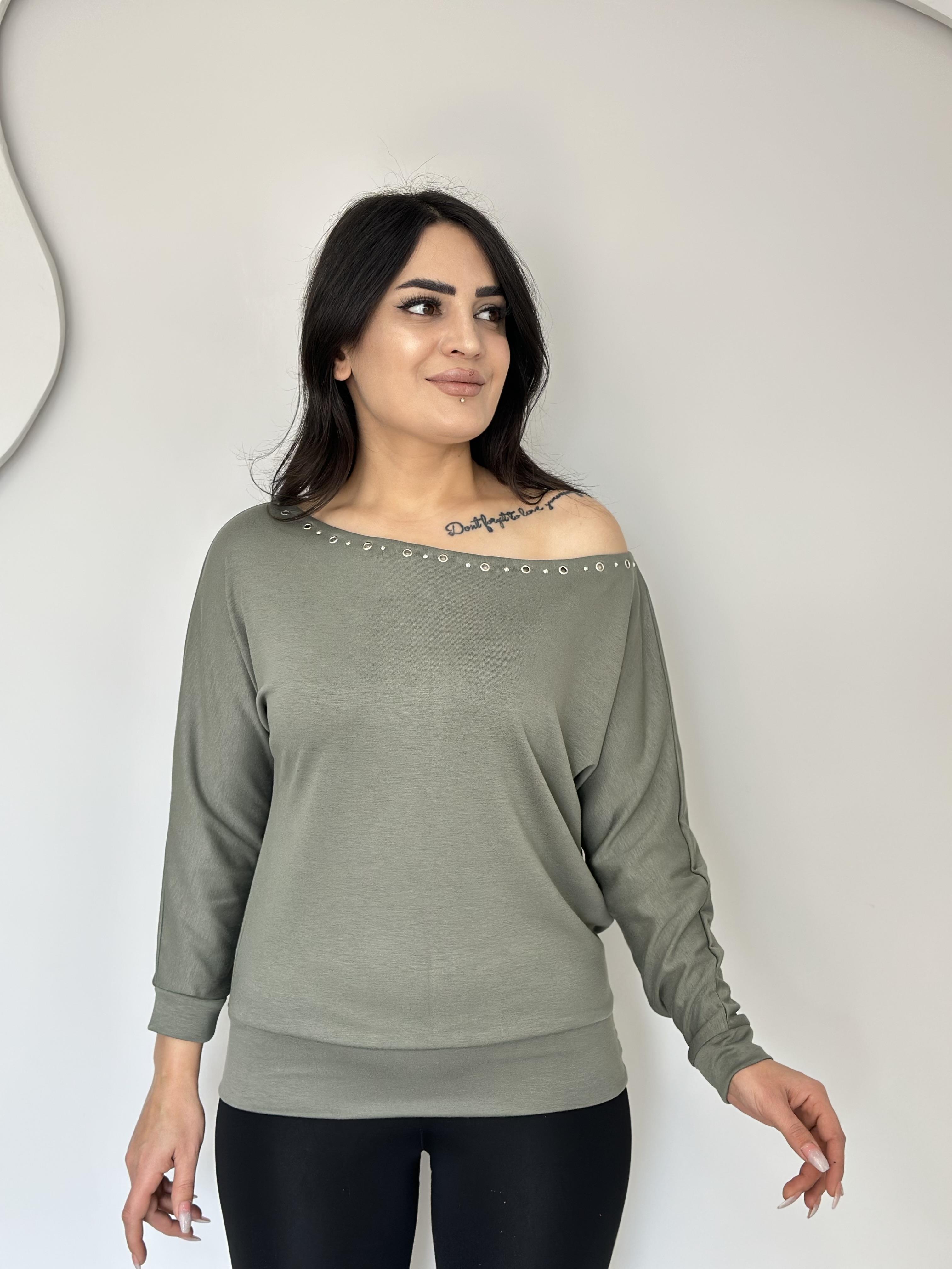 Nova Mint Yeşili Kayık Yaka Kuş Gözü Detaylı Yarasa Kol Bluz A032