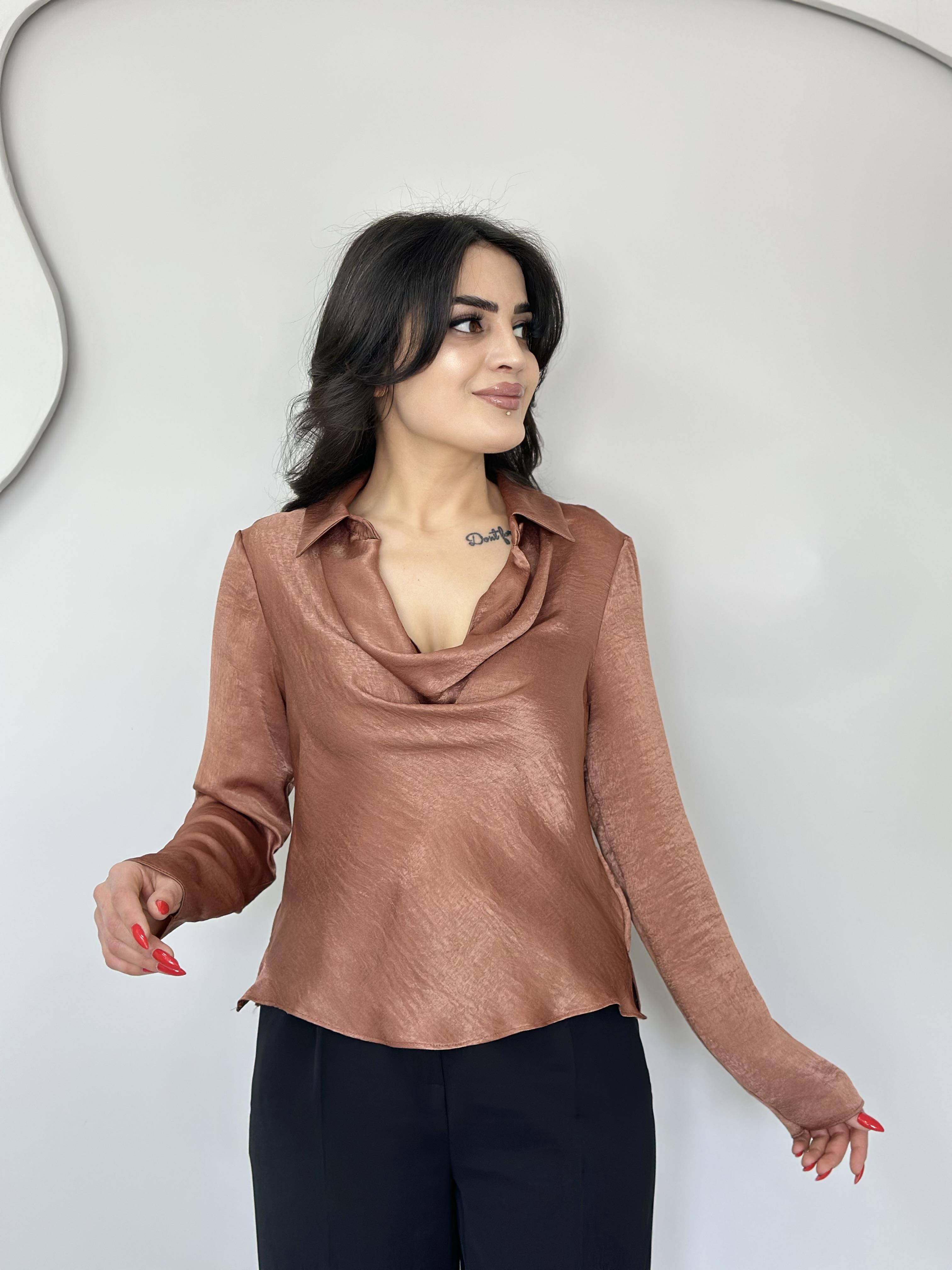 Nuvy Kahve Degaje Yakalı Saten Bluz D5656