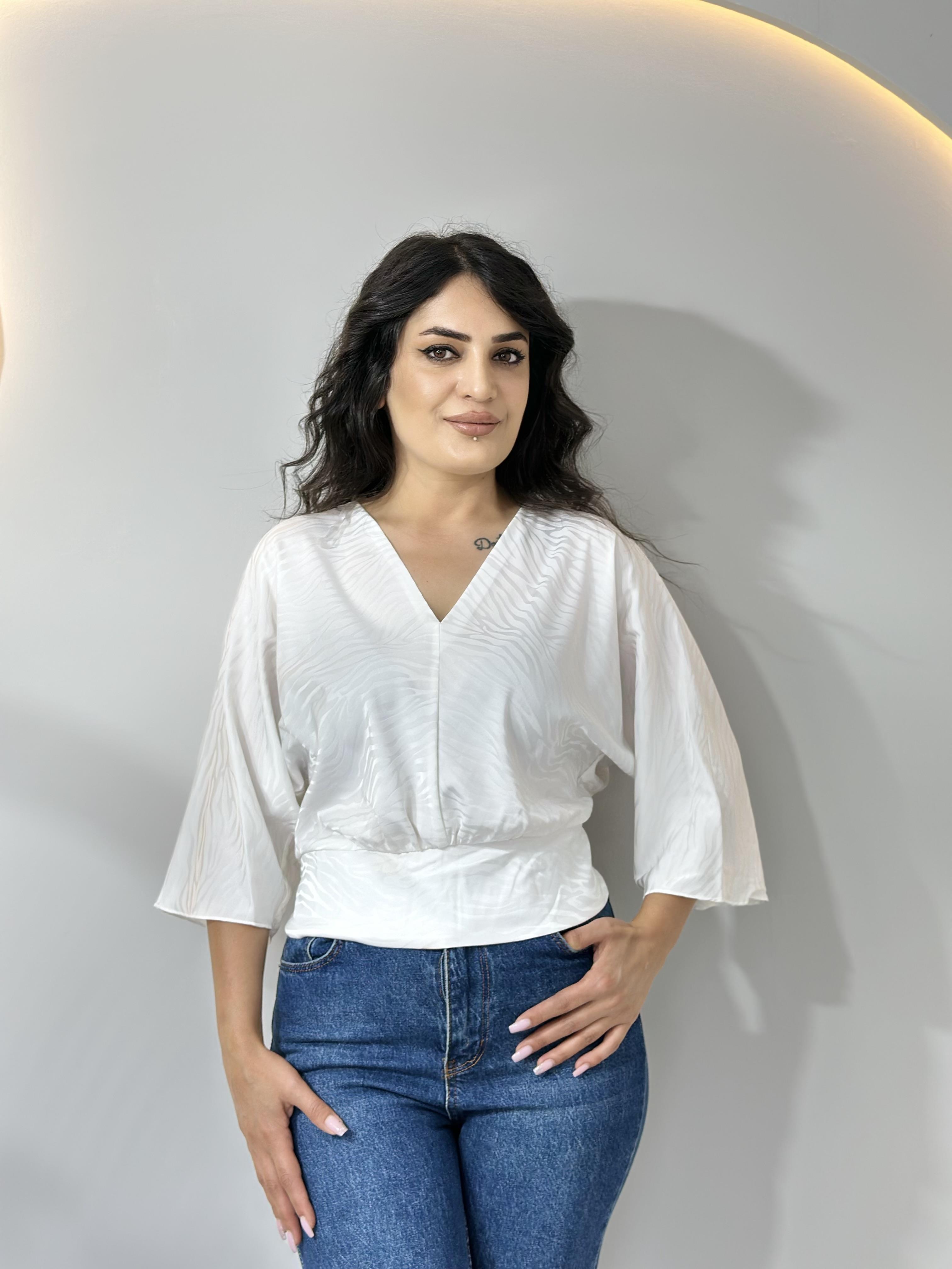 Olva Beyaz V Yaka Yarasa Kol Crop Pamuk Saten Bluz  A025