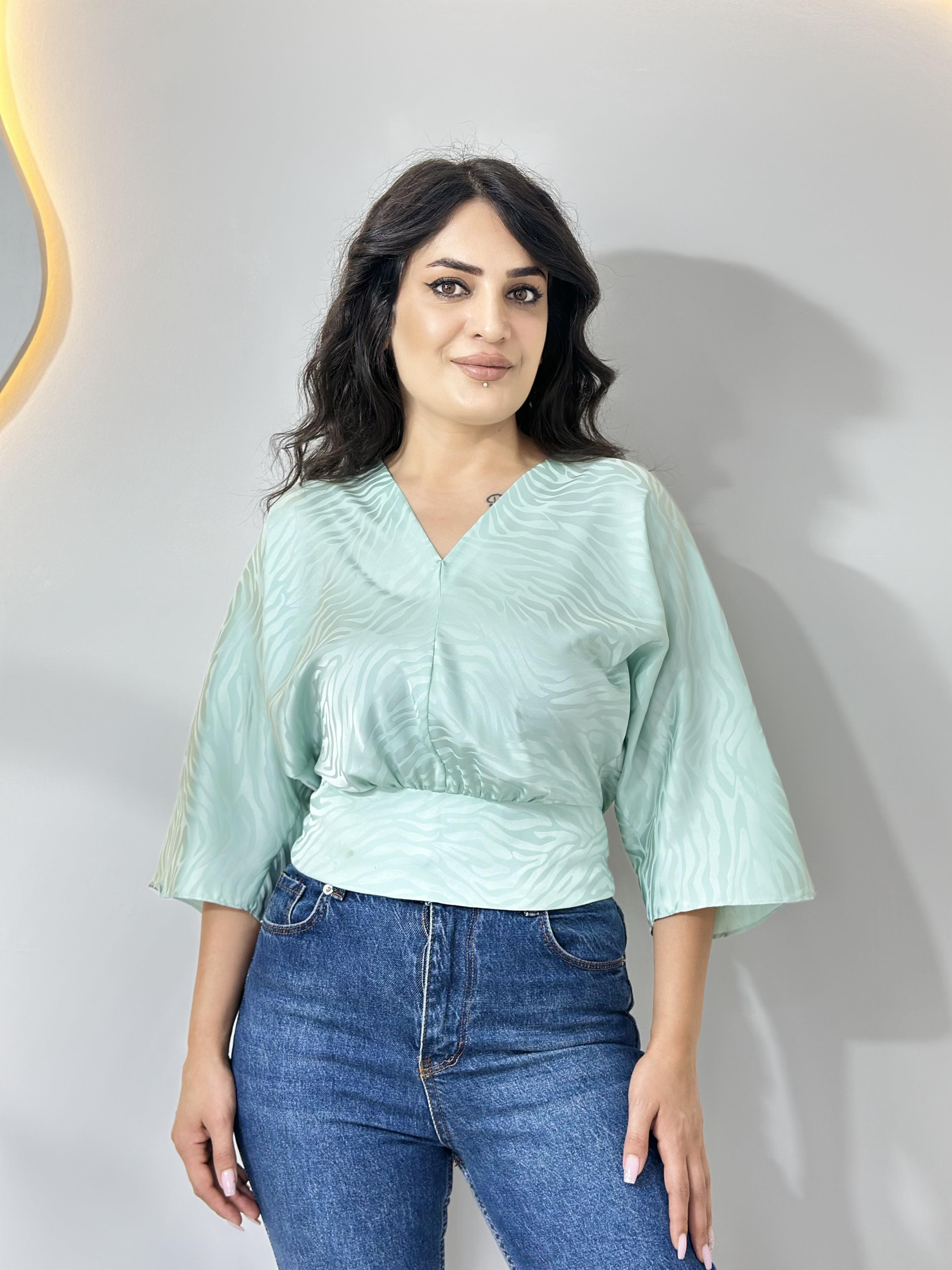 Olva Mint Yeşili V Yaka Yarasa Kol Crop Pamuk Saten Bluz A060