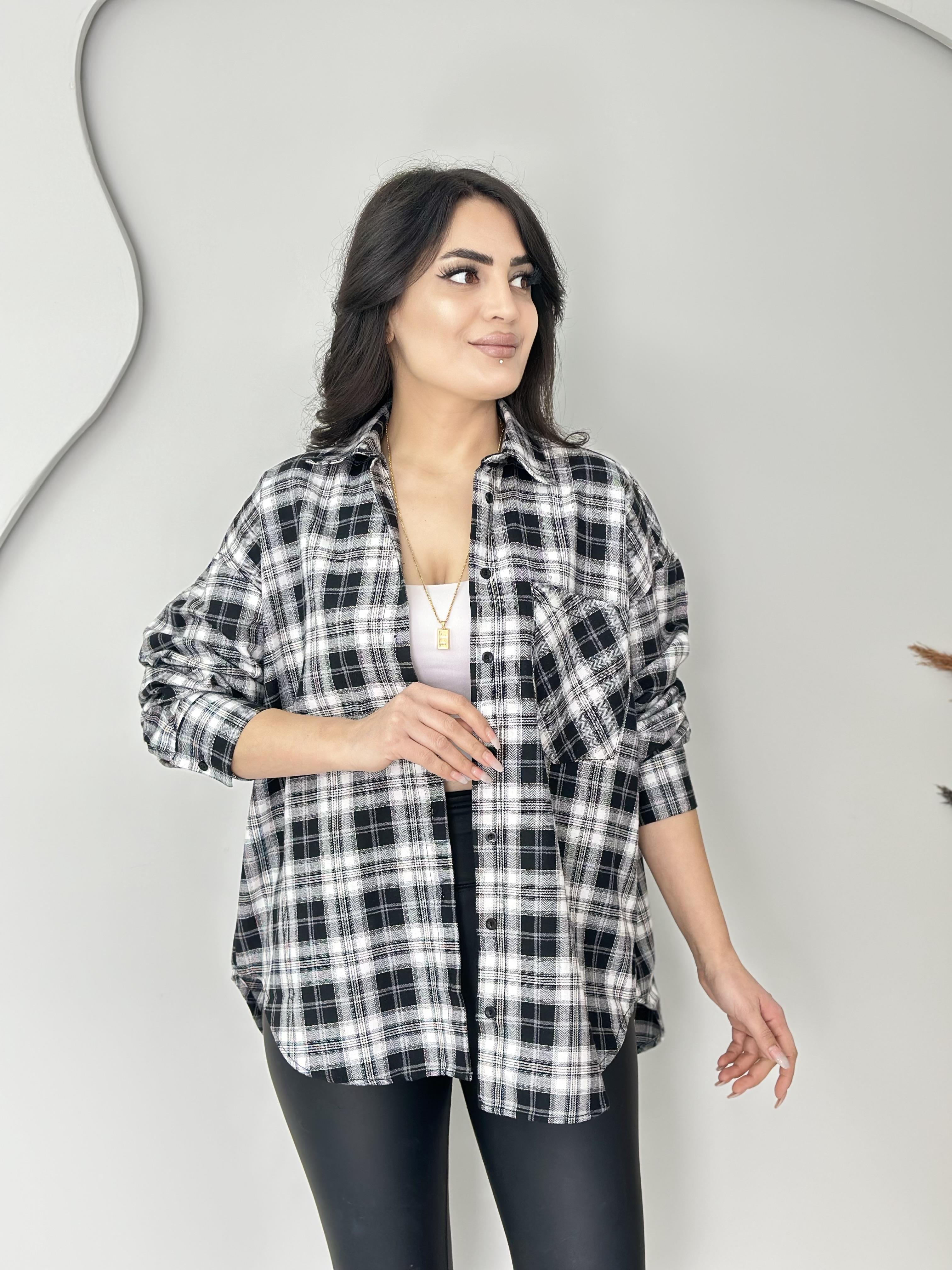 Rina Siyah Beyaz Ekose Desenli Düğmeli Oversize Gömlek C0000