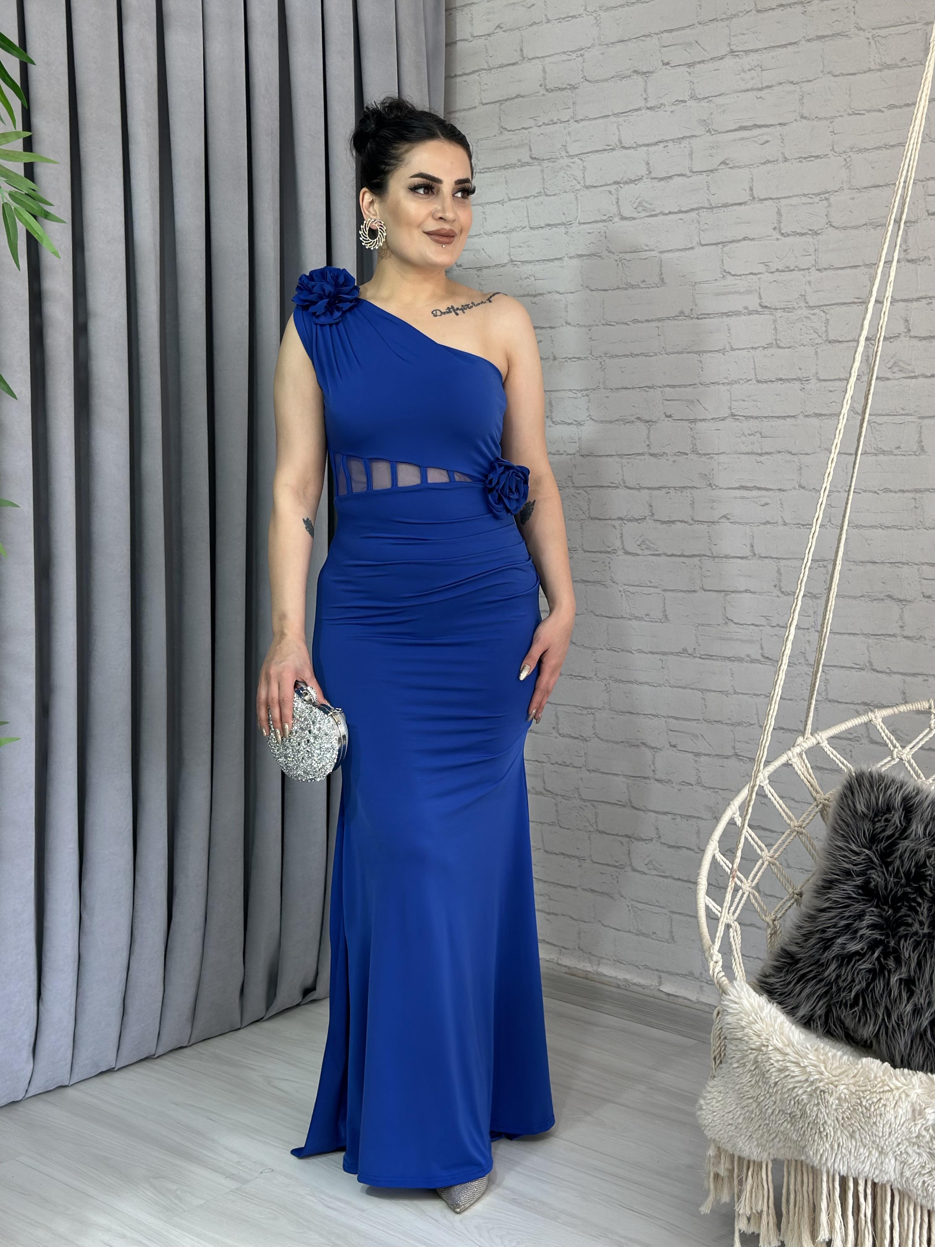 Saks Mavi Tek omuz Gül Detaylı Transparan Detay Astarlı Sandy Kumaş Abiye Elbise A555