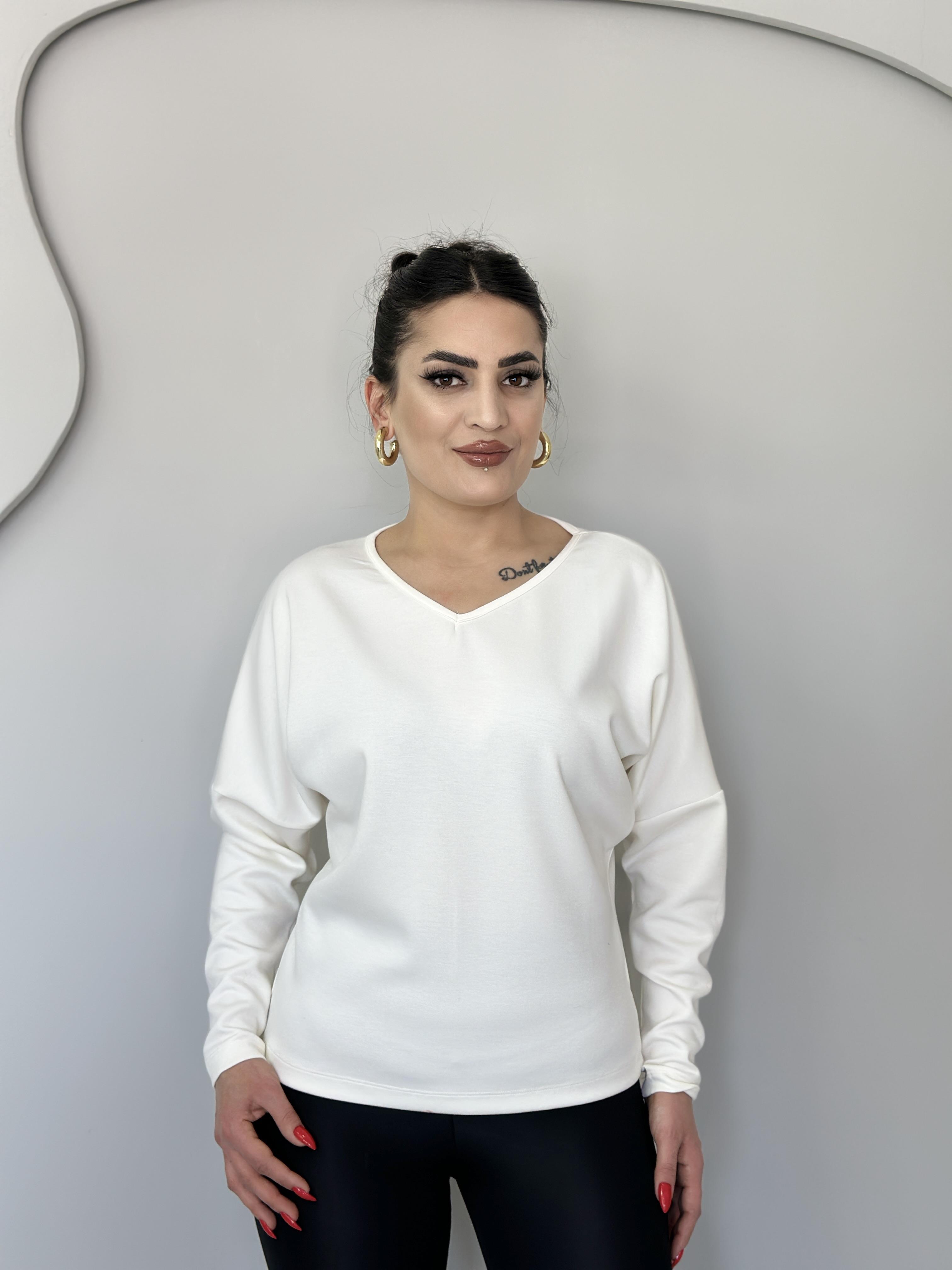 Selva Beyaz V Yaka Modal Kumaş Bluz c5656
