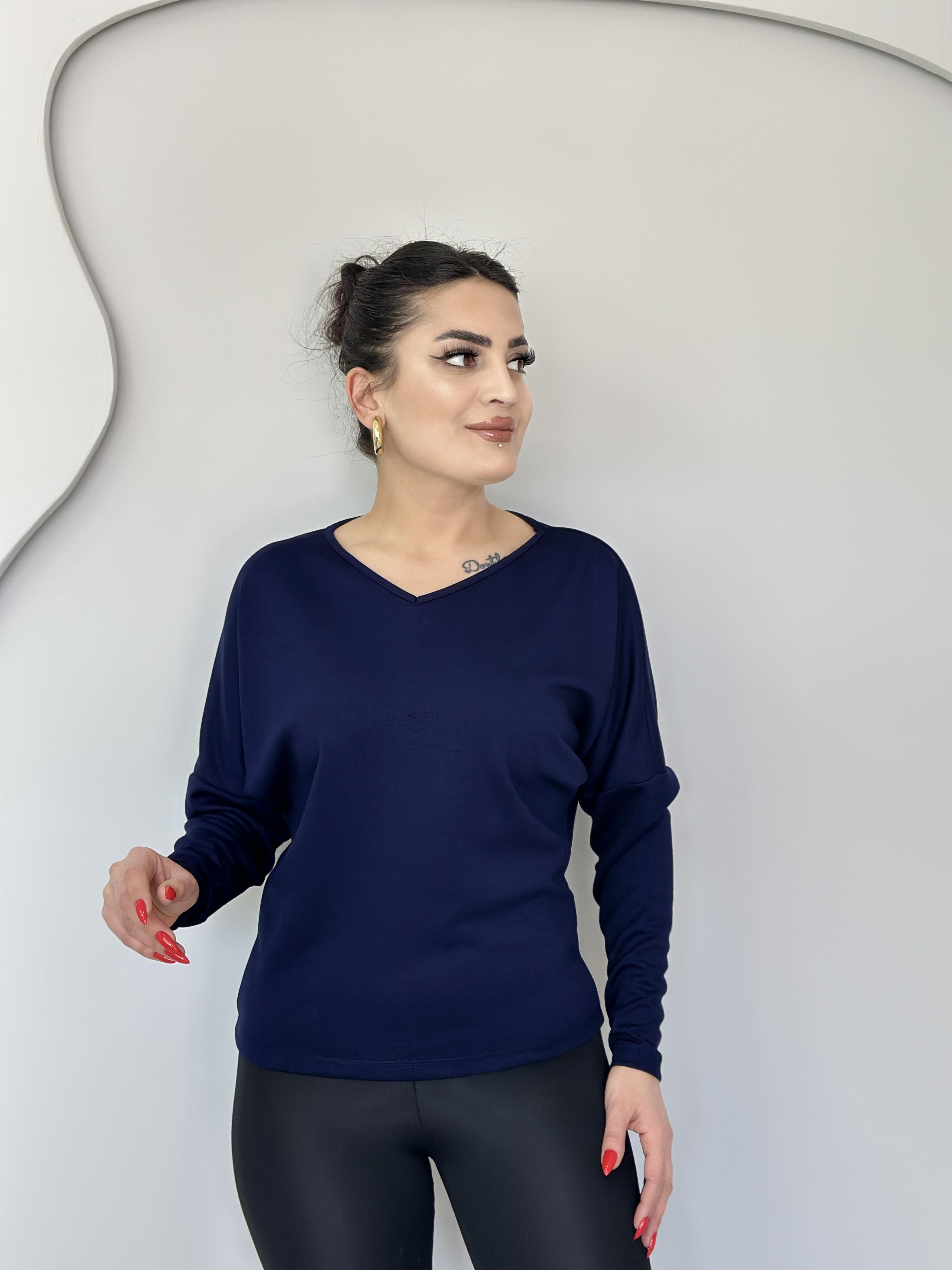 Selva Lacivert V Yaka Modal Kumaş Bluz c5656