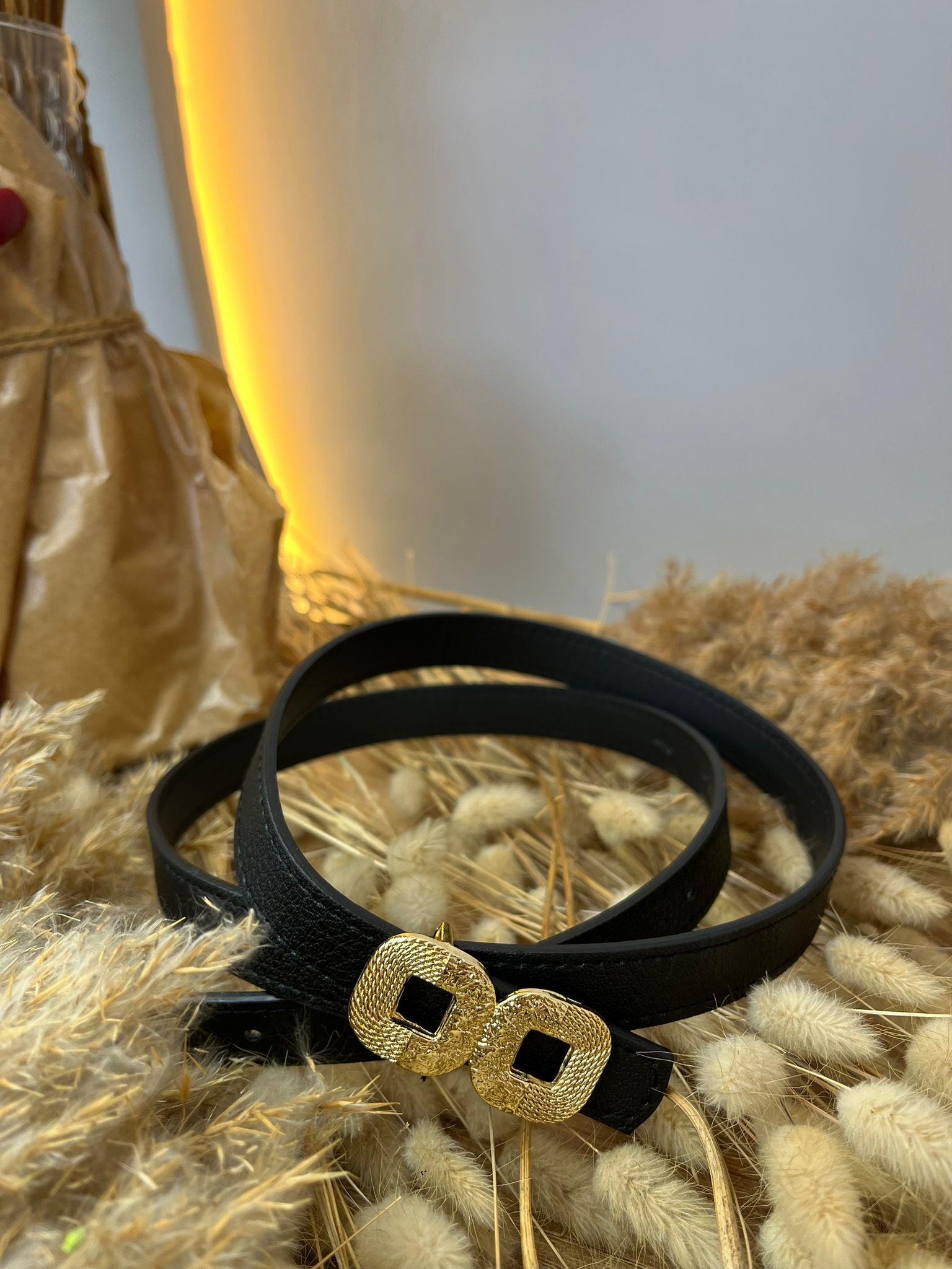Siyah Gold Tokalı Çift Kare Detaylı Kemer A09741