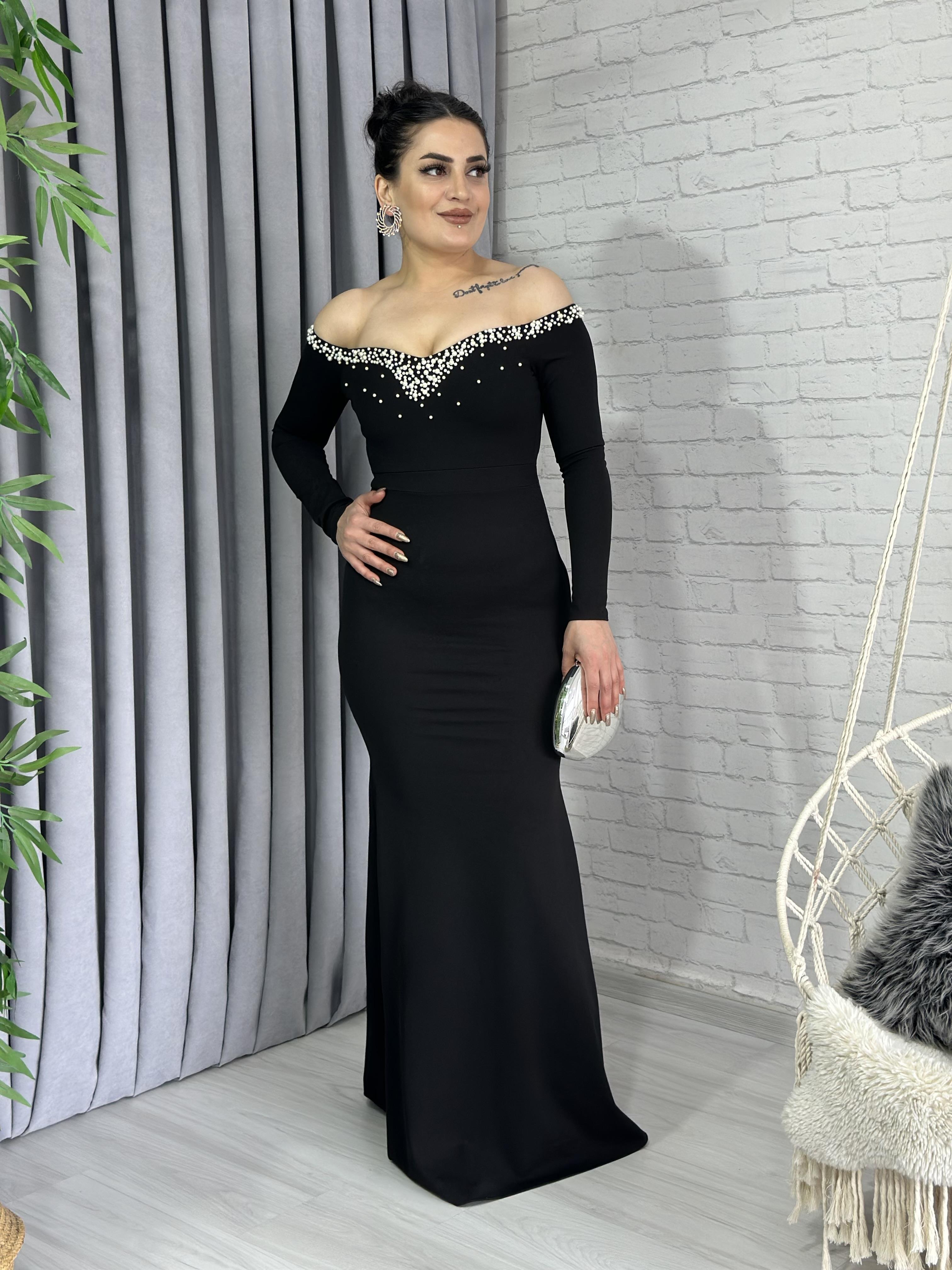 Siyah İnci Madonna Yaka Krep Kumaş Kuyruklu Abiye Elbise A022